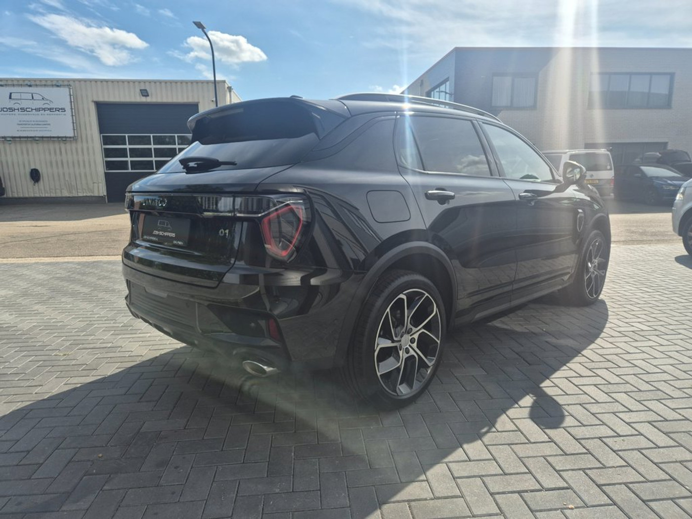 Foto van LYNK & Co 01