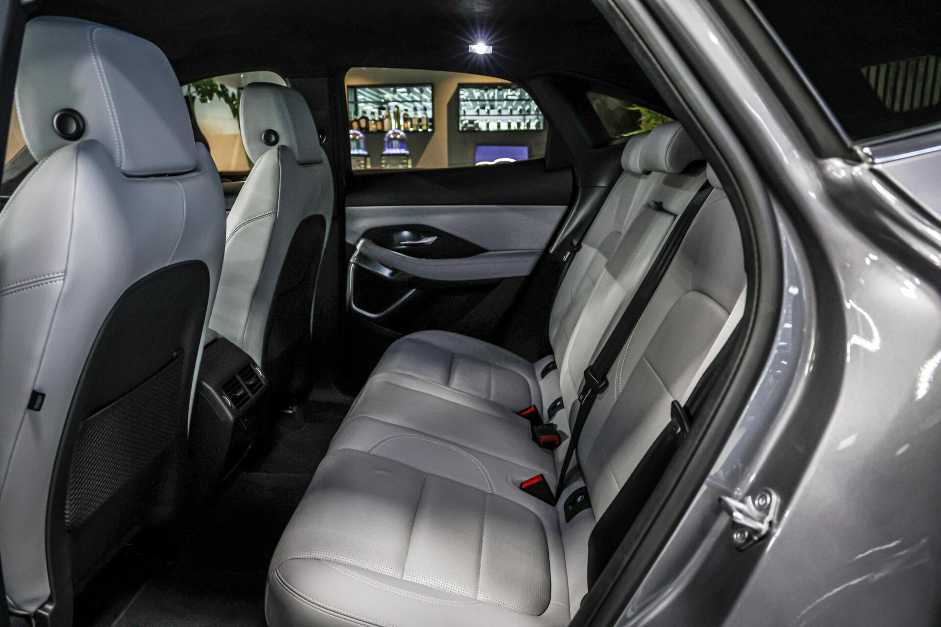 Foto van Jaguar E-pace