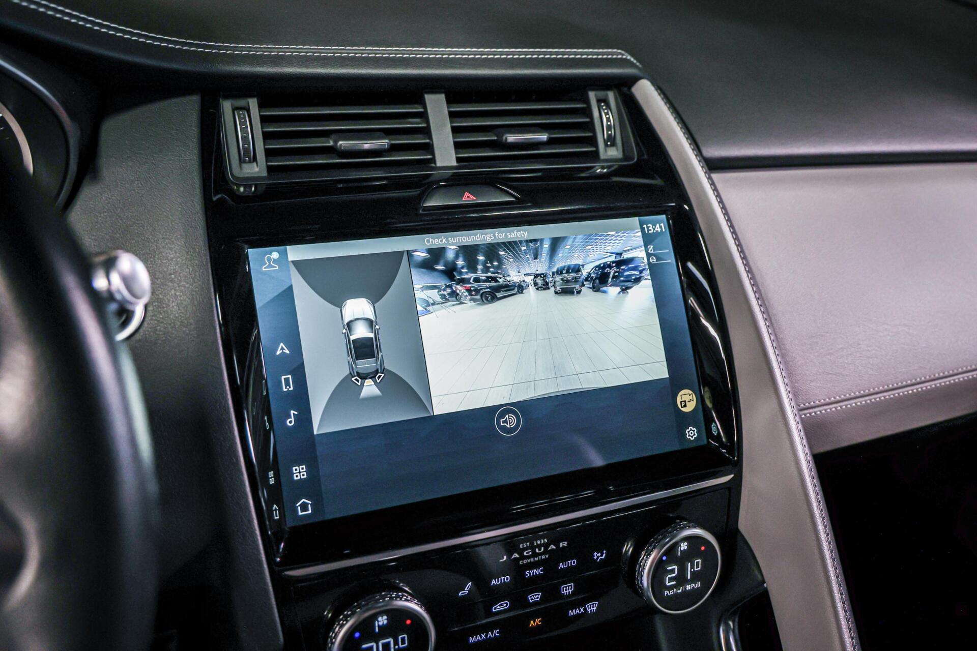 Foto van Jaguar E-pace