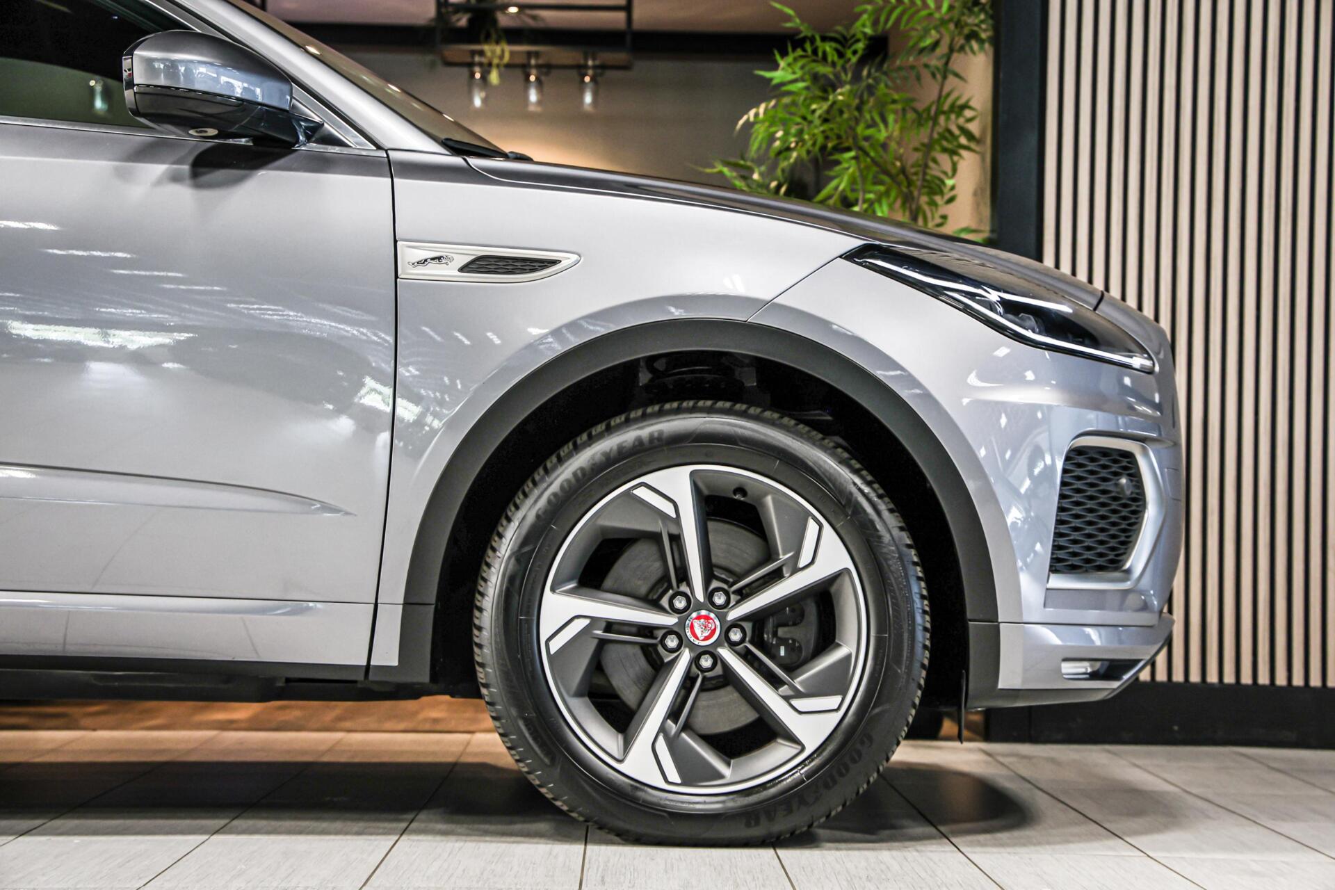 Foto van Jaguar E-pace