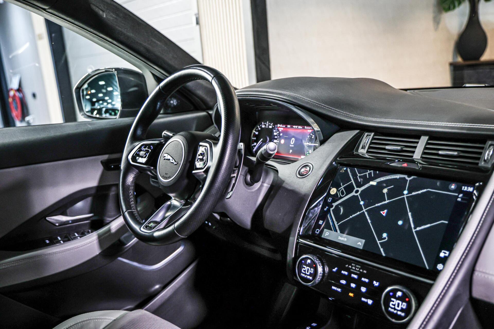 Foto van Jaguar E-pace