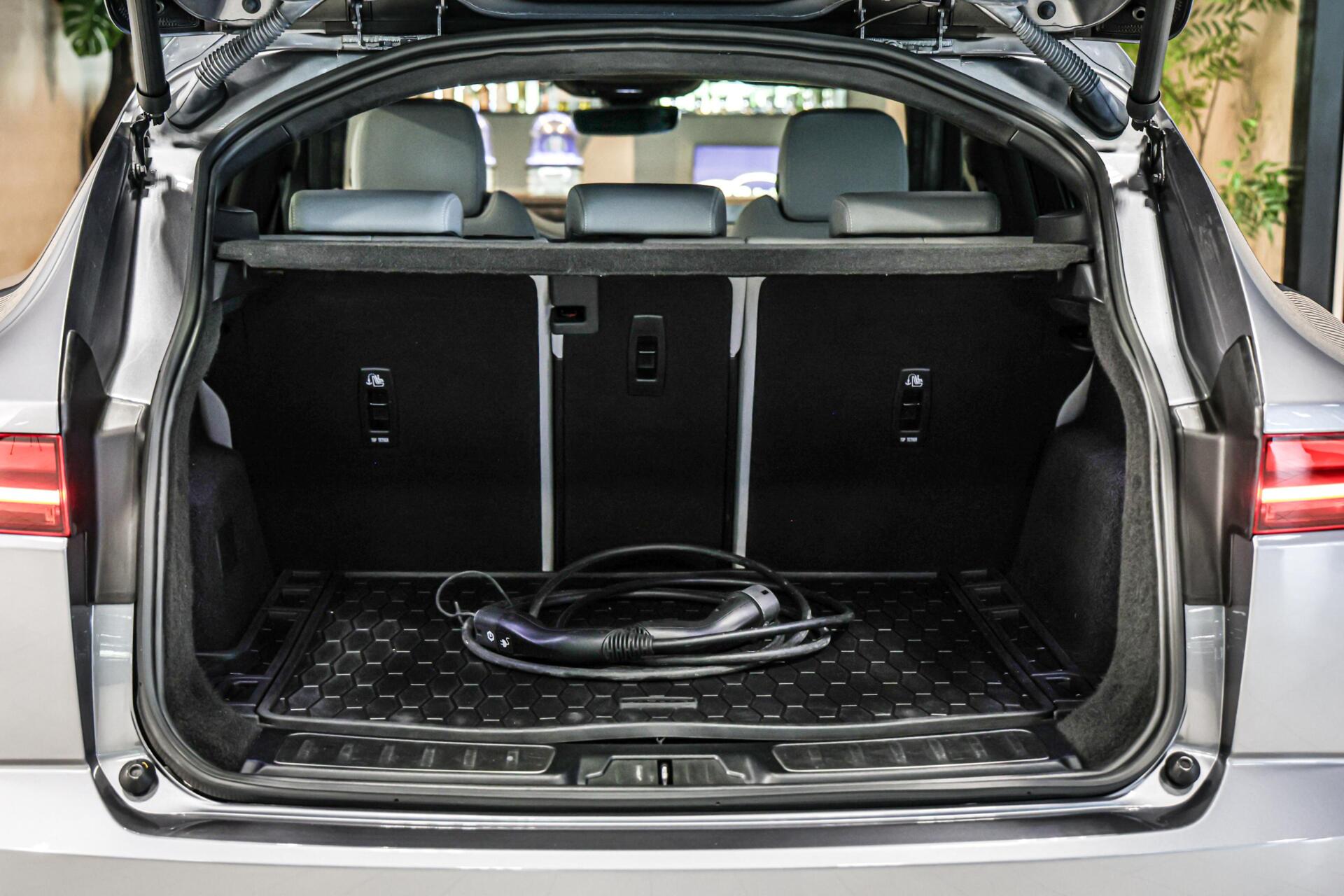 Foto van Jaguar E-pace
