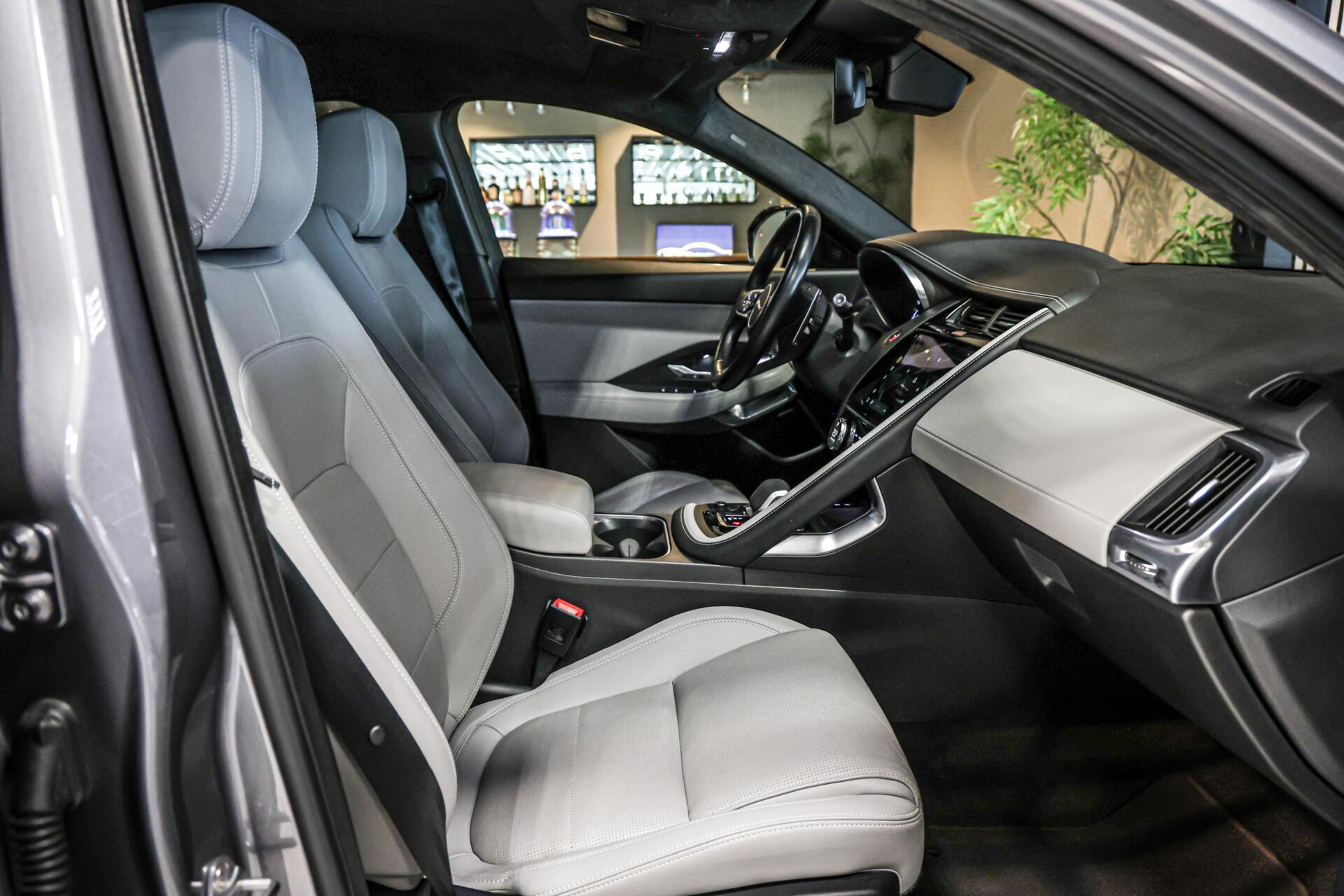 Foto van Jaguar E-pace