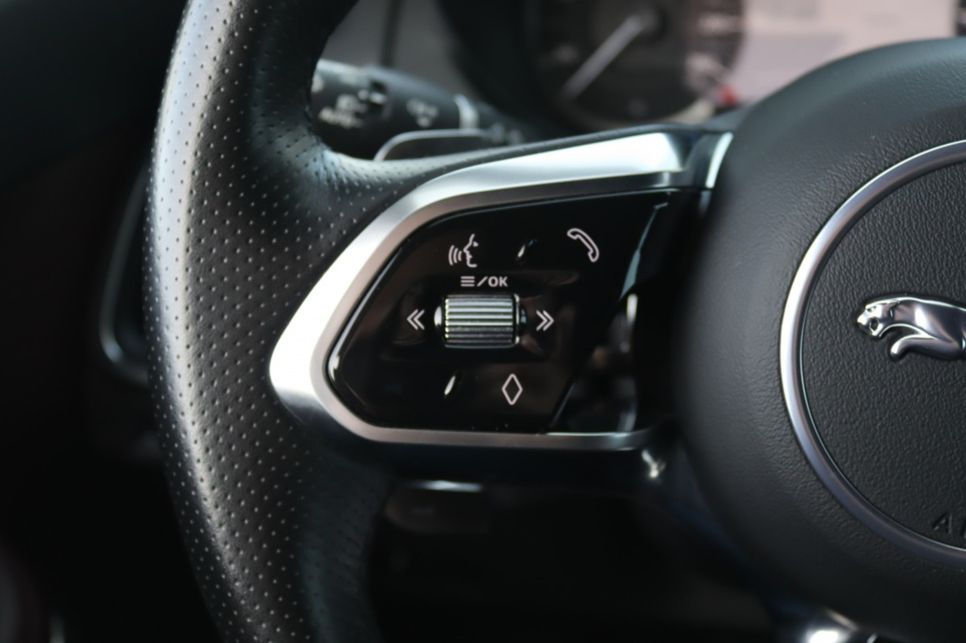 Foto van Jaguar E-pace