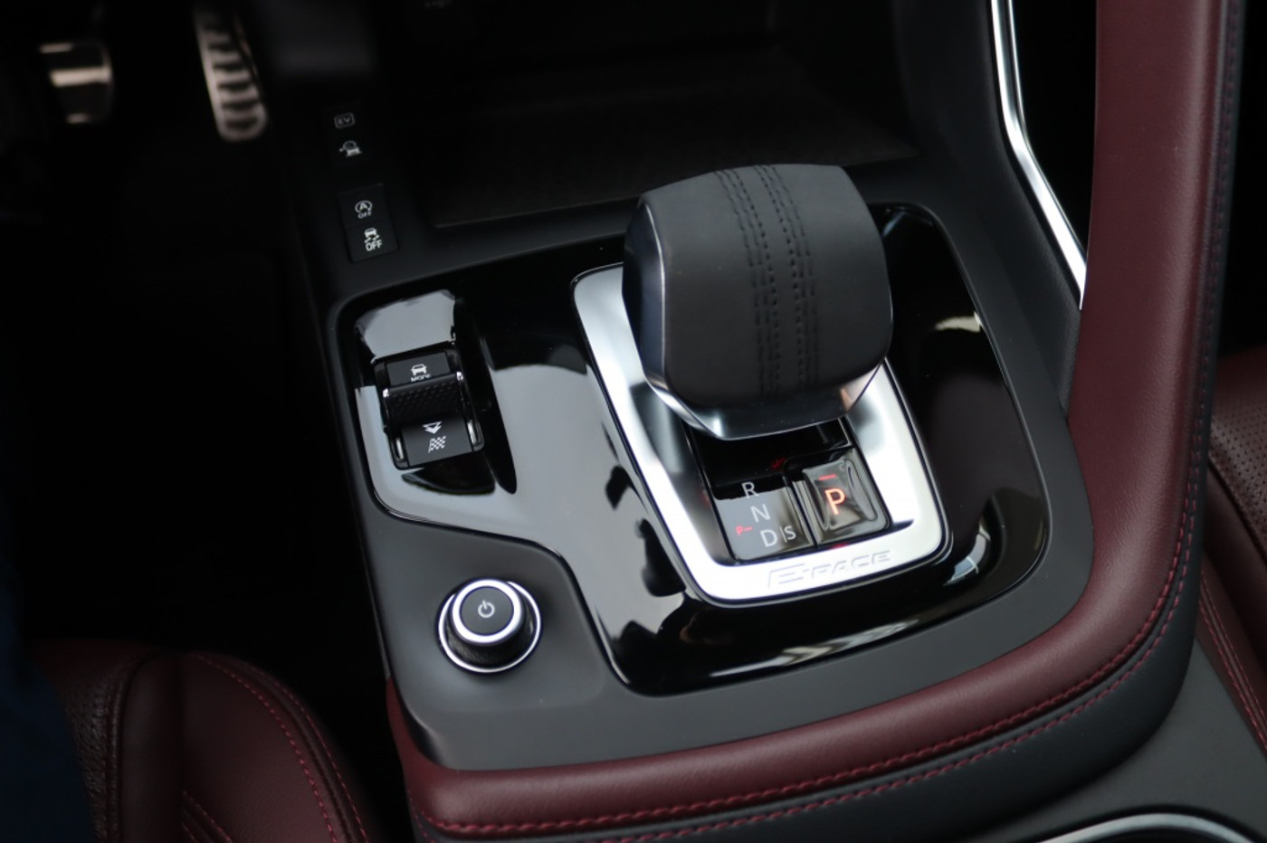Foto van Jaguar E-pace