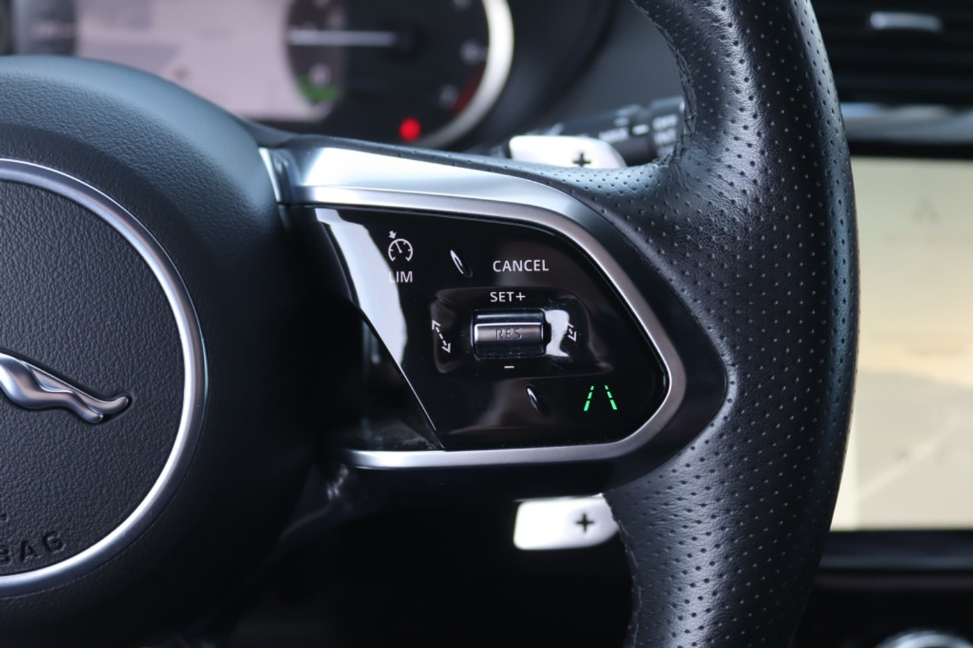 Foto van Jaguar E-pace