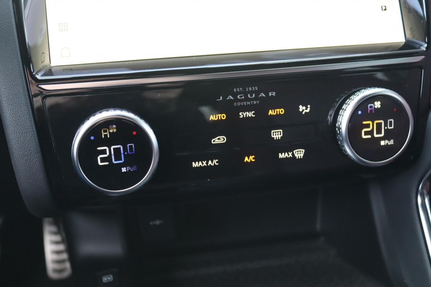 Foto van Jaguar E-pace