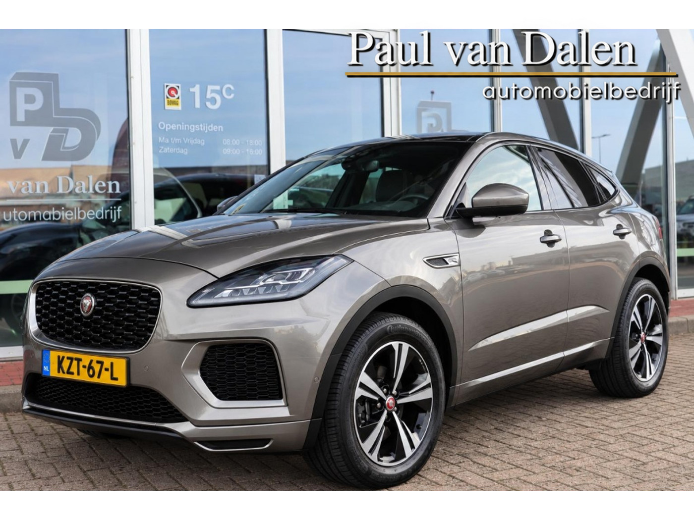 Jaguar E-pace 1.5 P300e 309PK AWD R-DYNAMIC S Navi | SOH 99% | Trekhaak | Leer | Cruise | Camera | Memory | Led | 18 Inch Lm | 2023 - voorkant