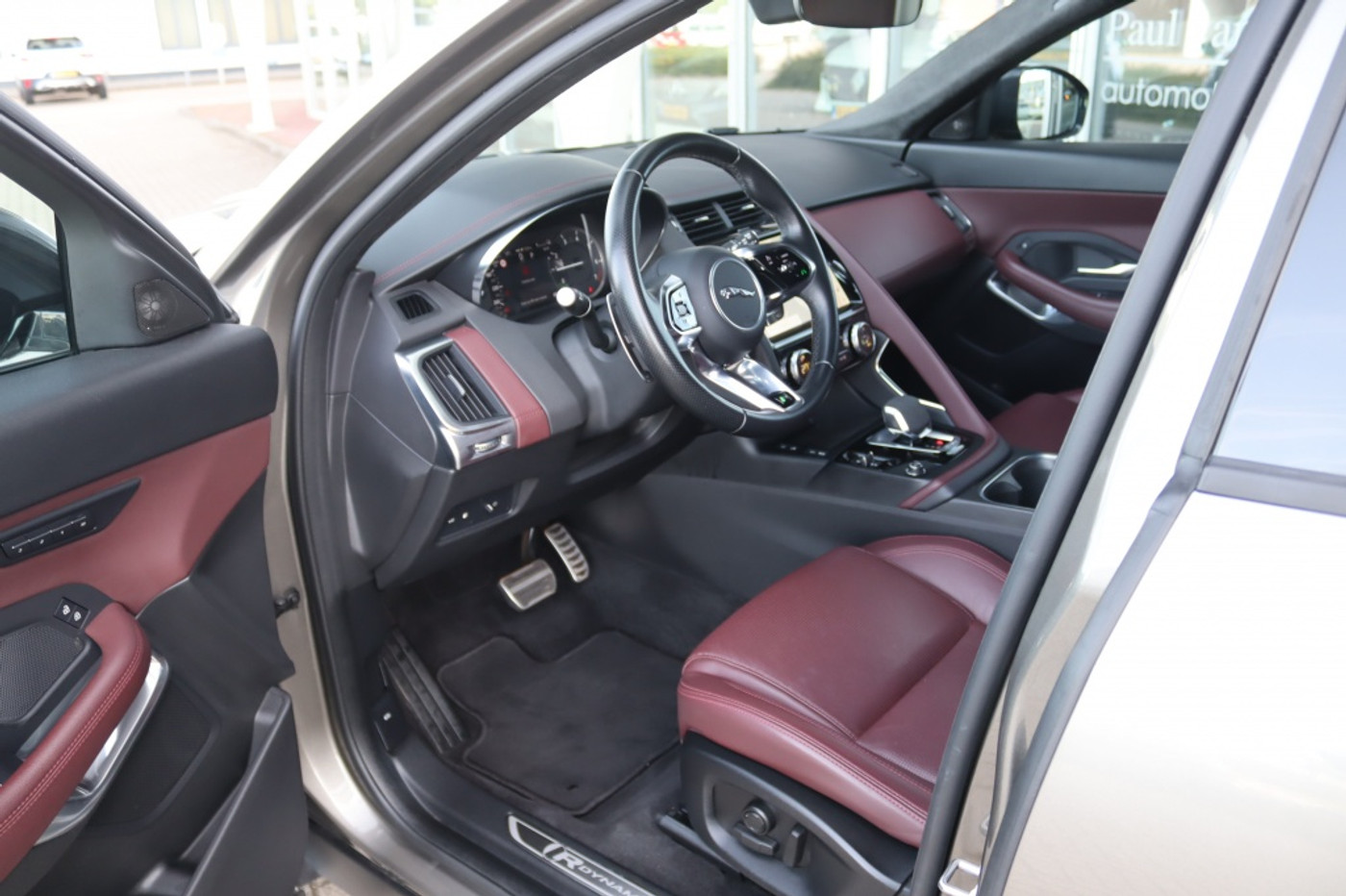 Foto van Jaguar E-pace