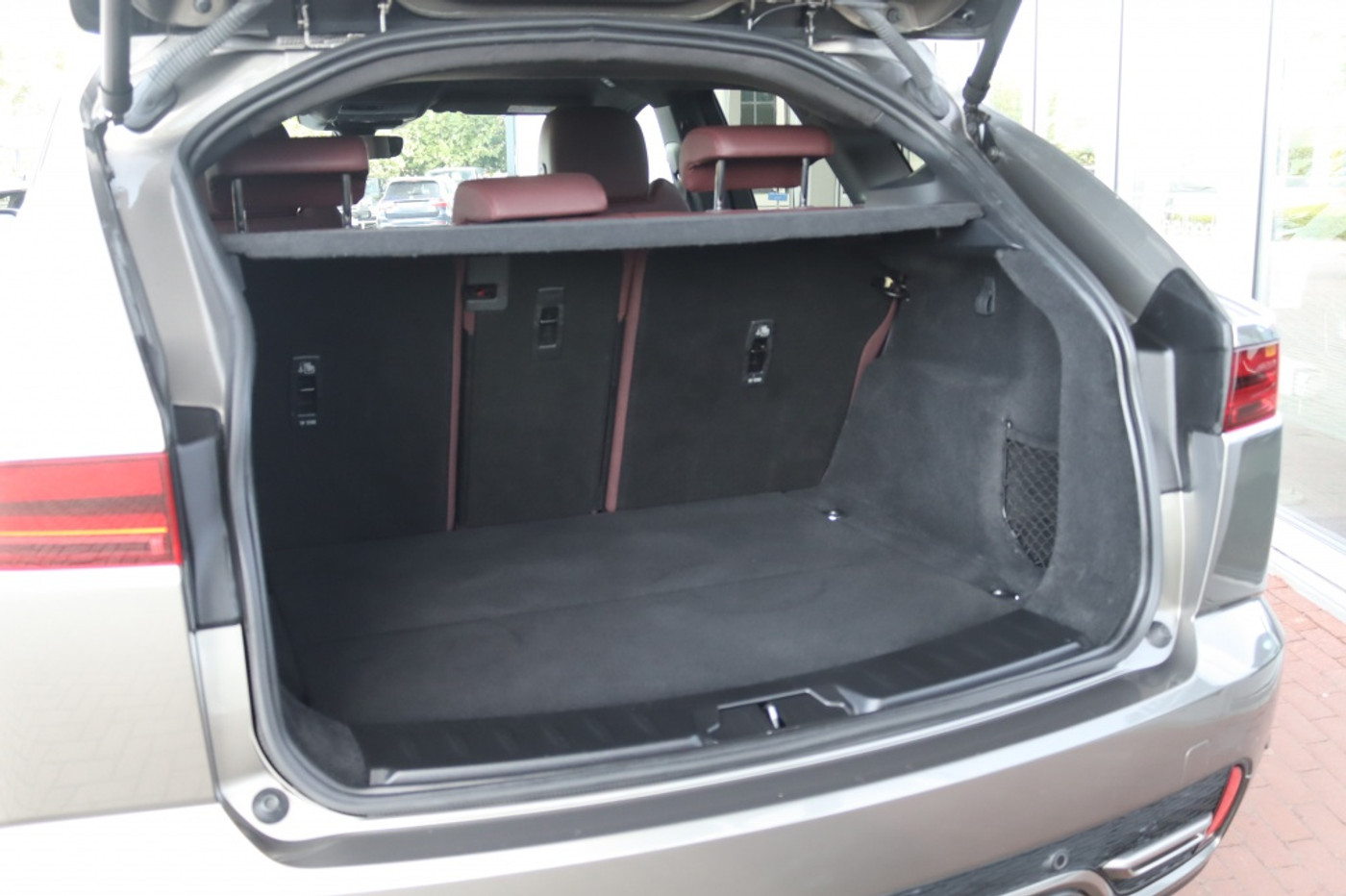 Foto van Jaguar E-pace