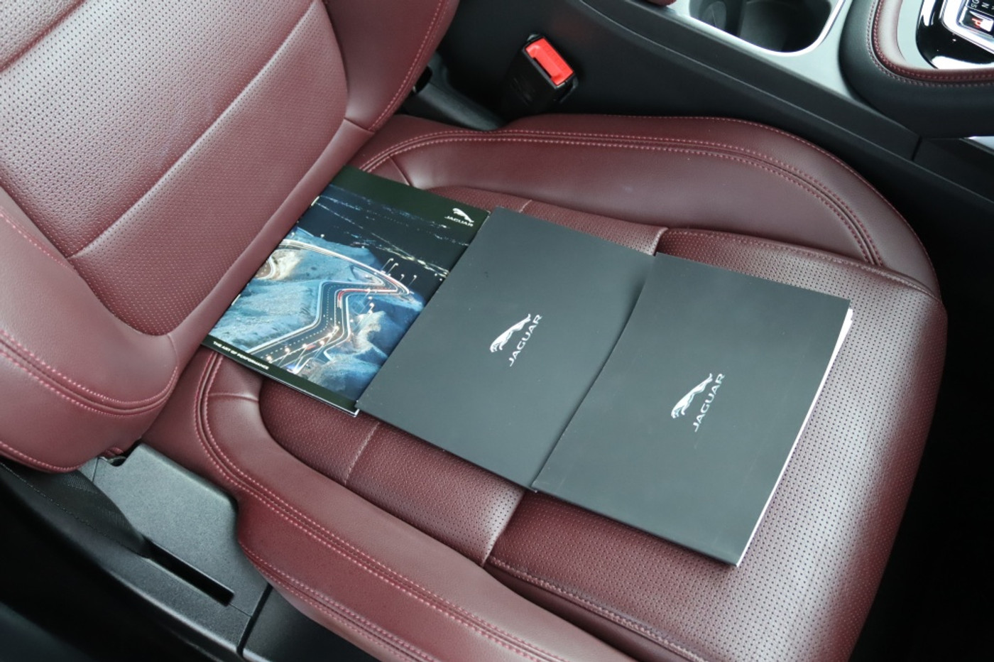 Foto van Jaguar E-pace