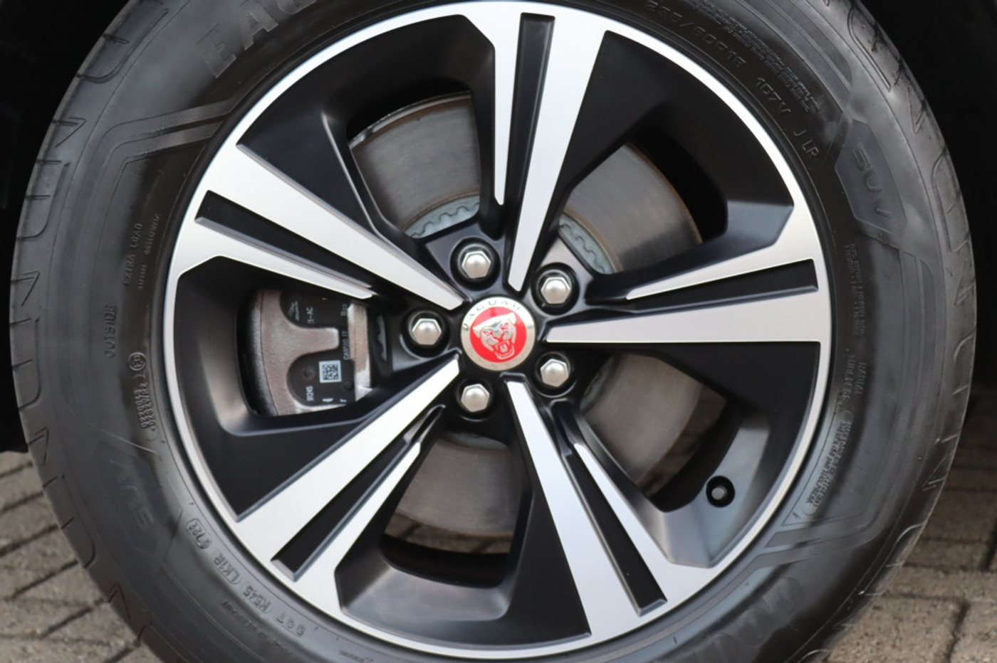 Foto van Jaguar E-pace