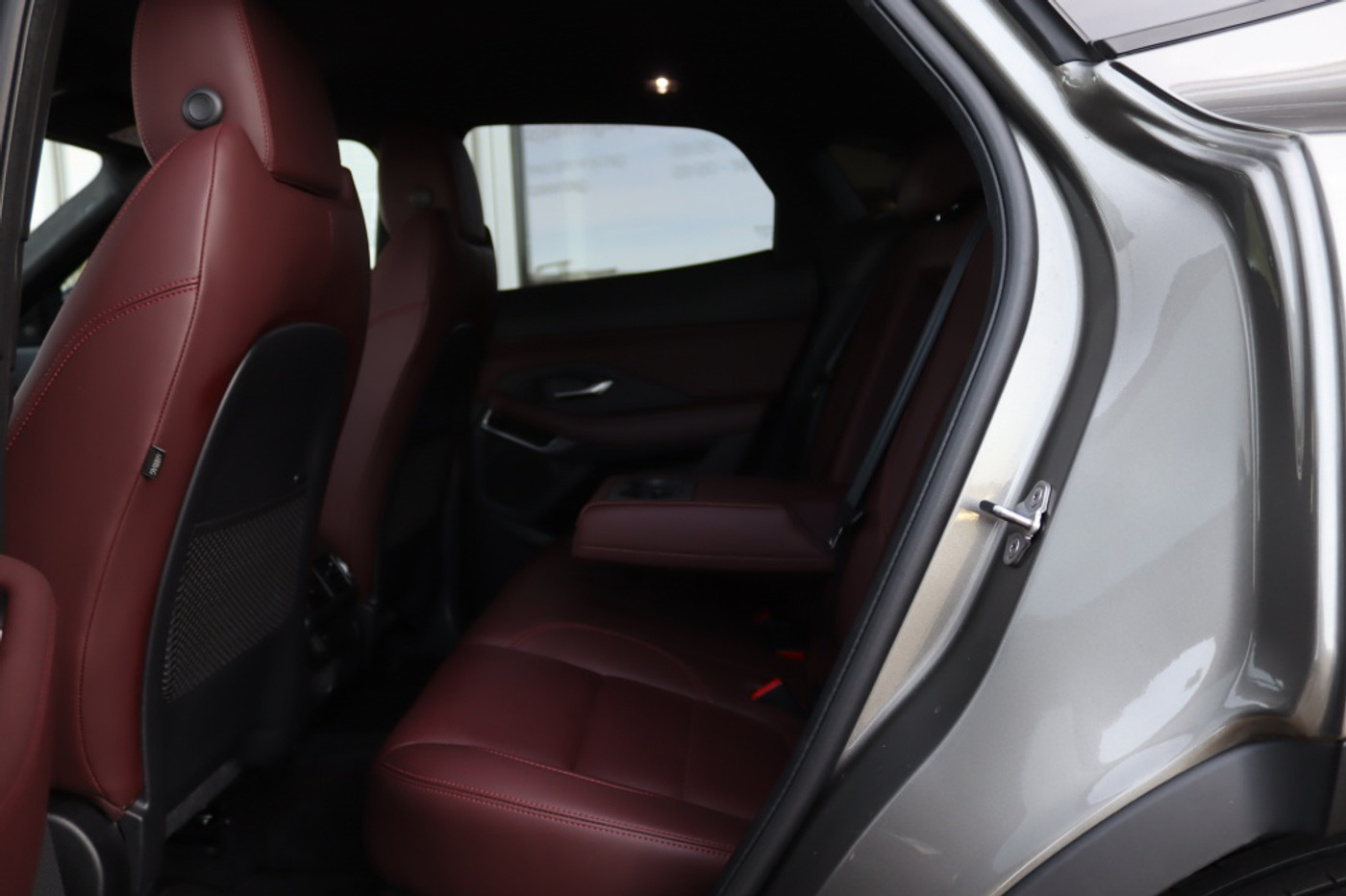 Foto van Jaguar E-pace