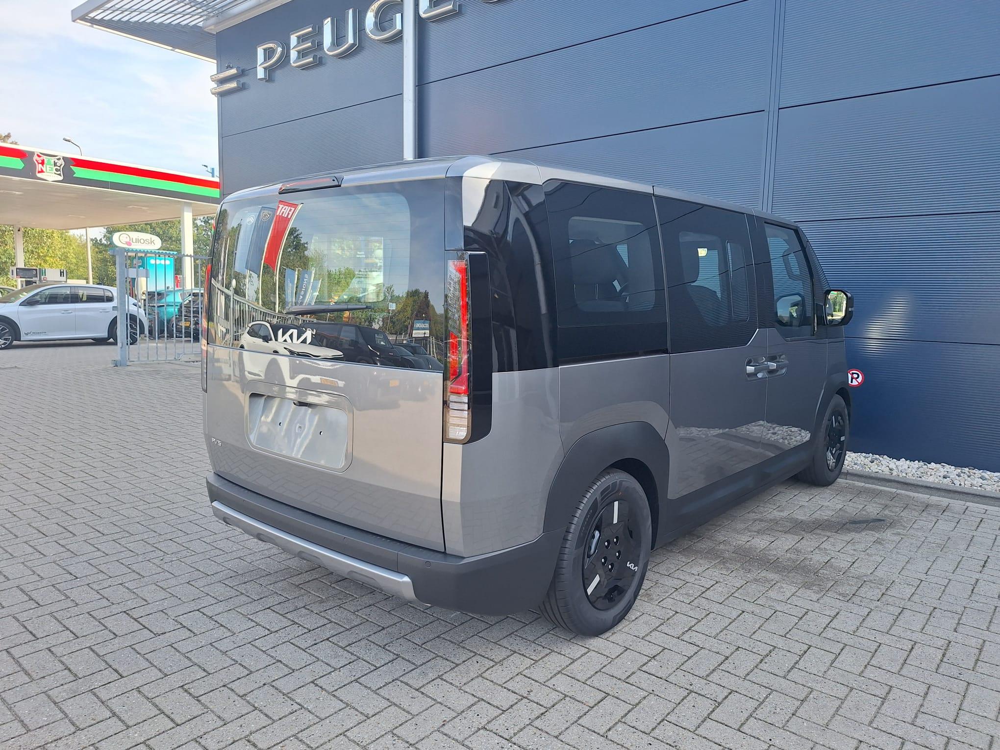 Foto van Kia Pv5 Passenger