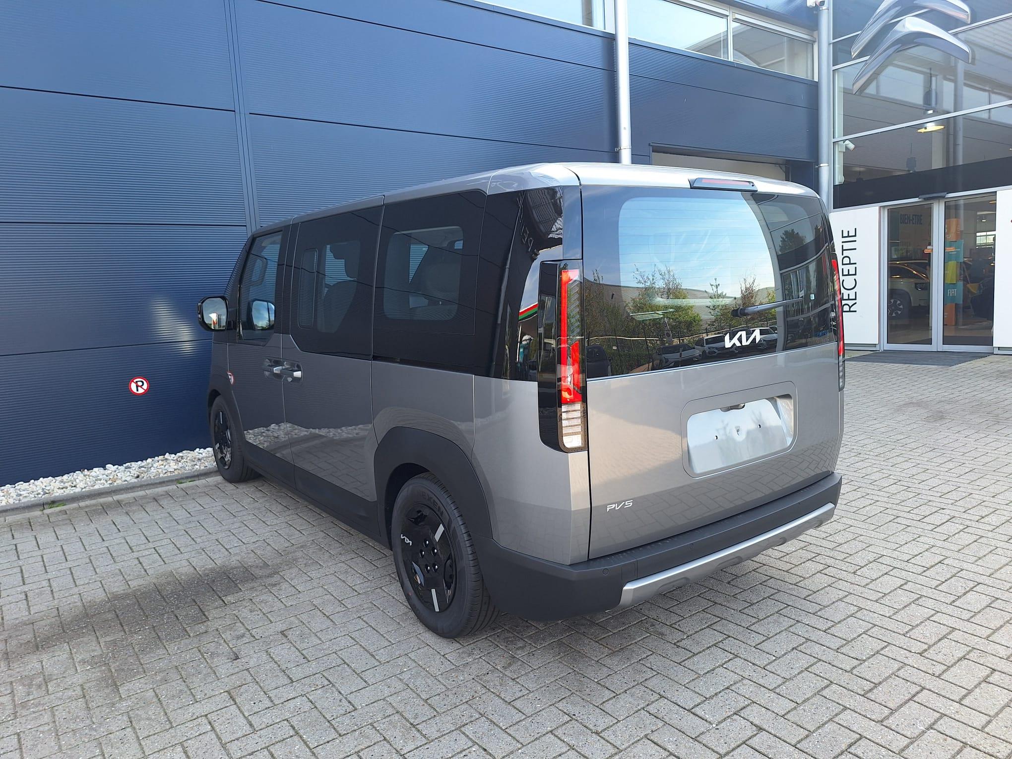 Foto van Kia Pv5 Passenger