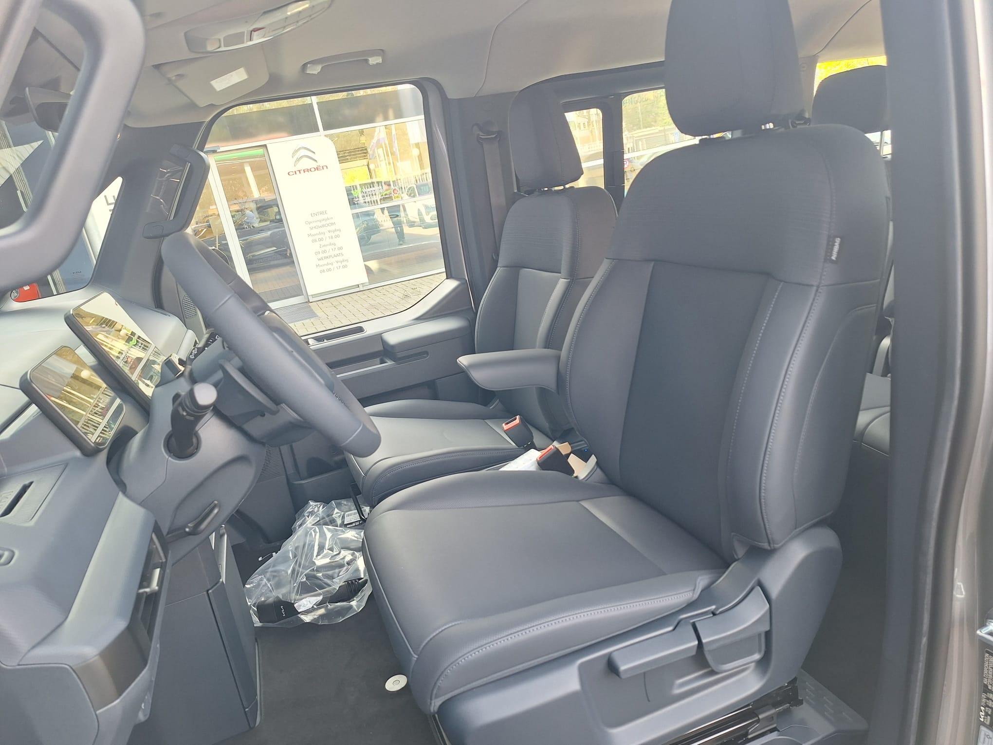 Foto van Kia Pv5 Passenger