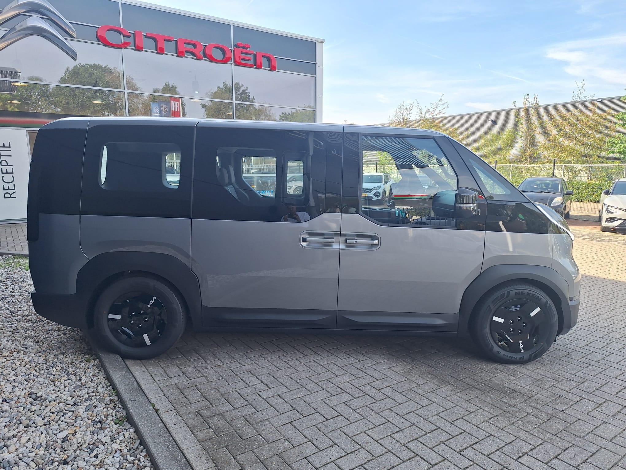 Foto van Kia Pv5 Passenger