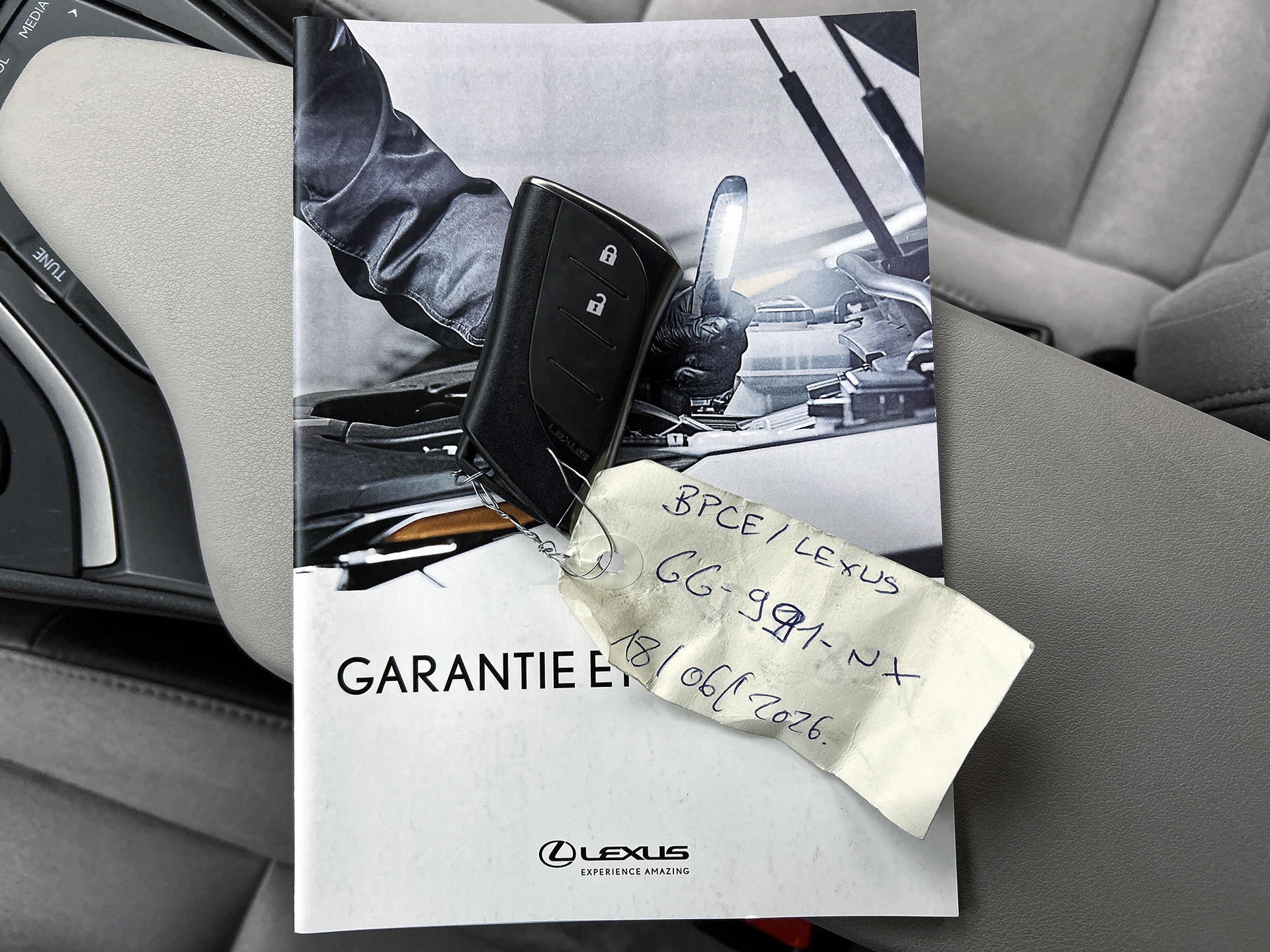 Foto van Lexus Ux