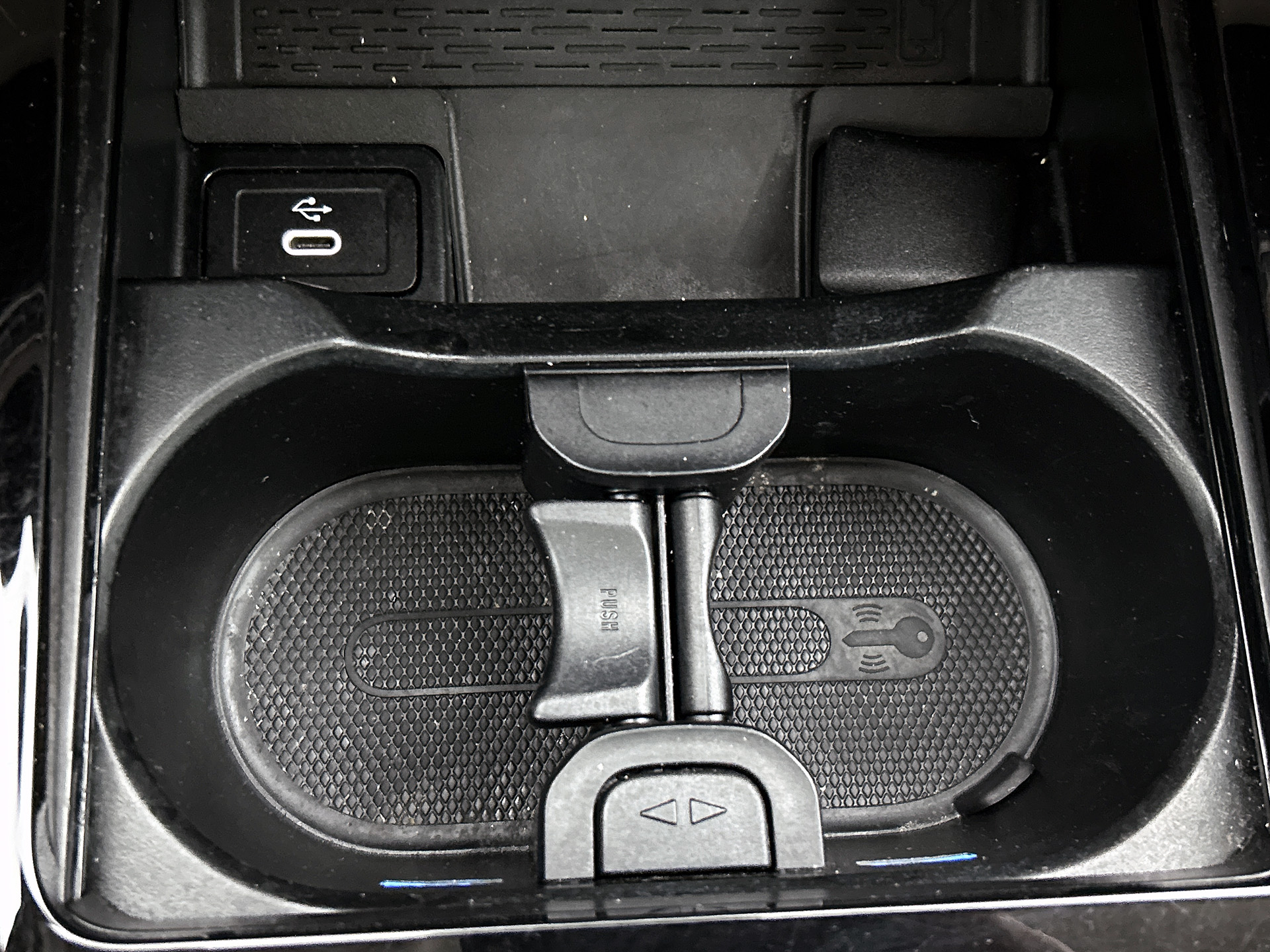 Foto van Mercedes-Benz Eqb
