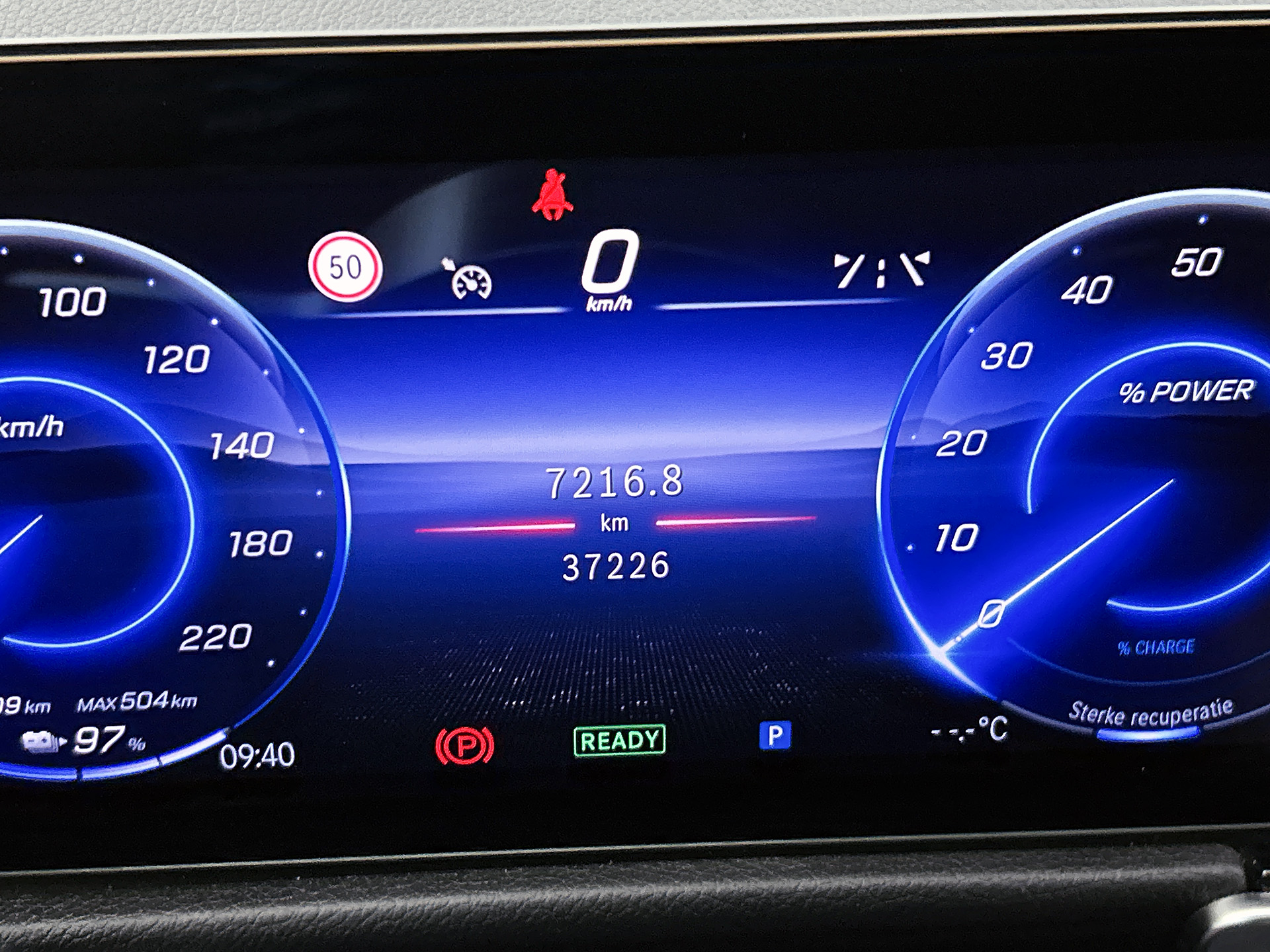Foto van Mercedes-Benz Eqb