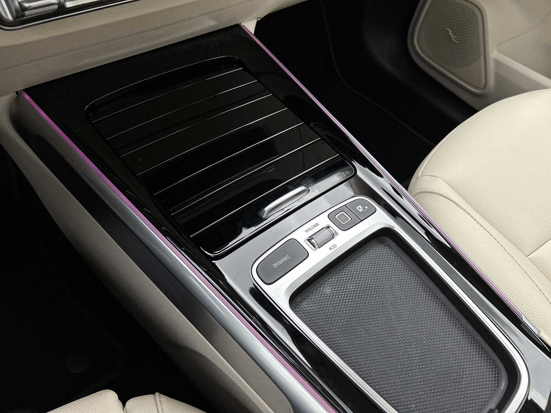 Foto van Mercedes-Benz Eqb