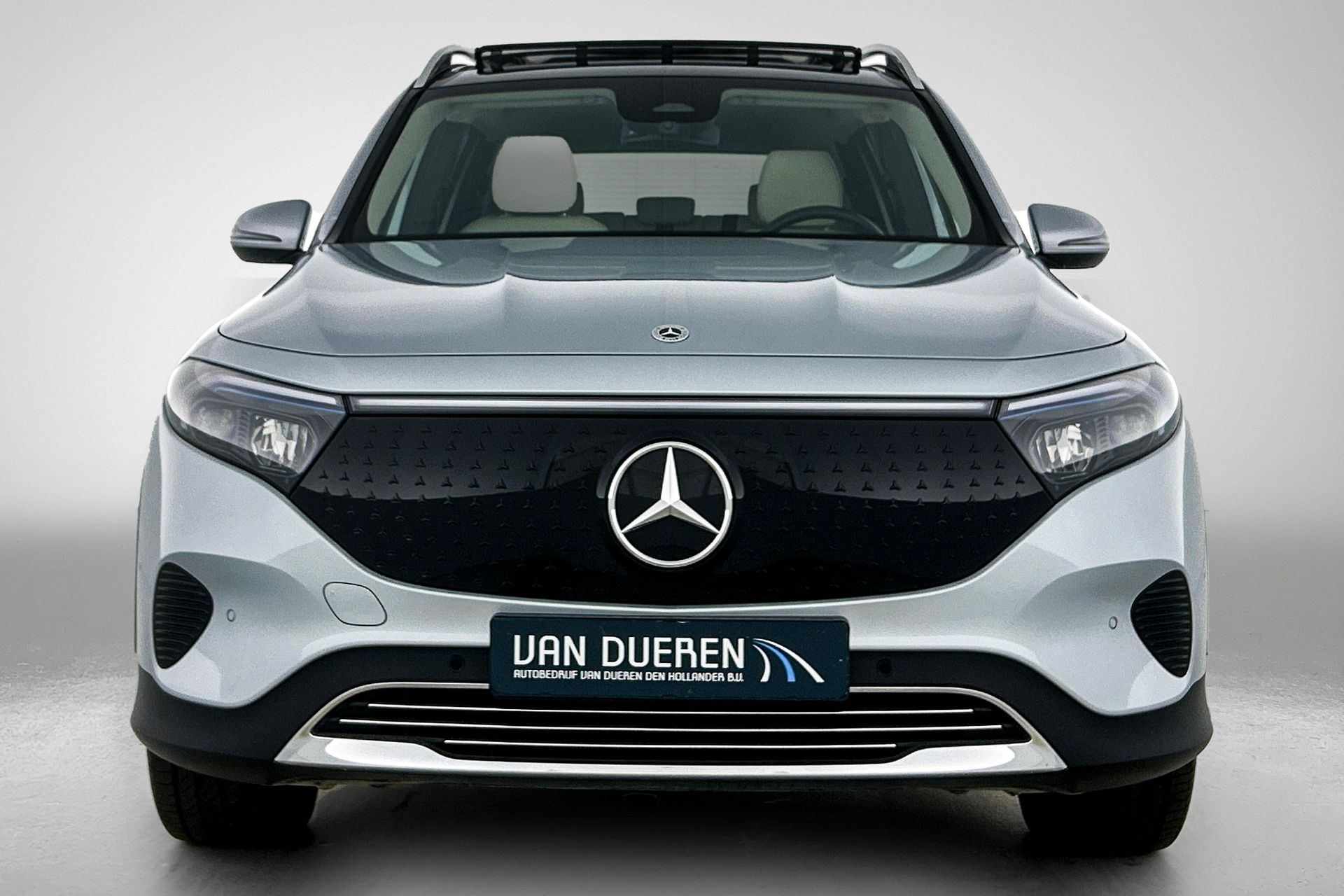 Foto van Mercedes-Benz Eqb