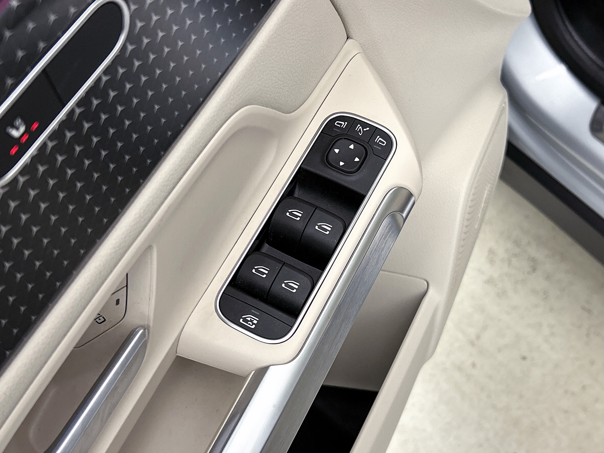 Foto van Mercedes-Benz Eqb
