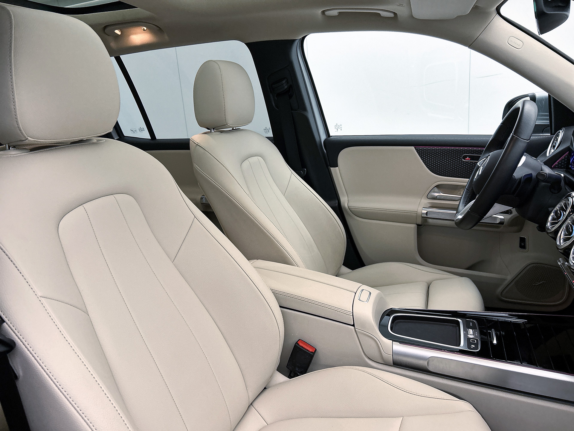 Foto van Mercedes-Benz Eqb