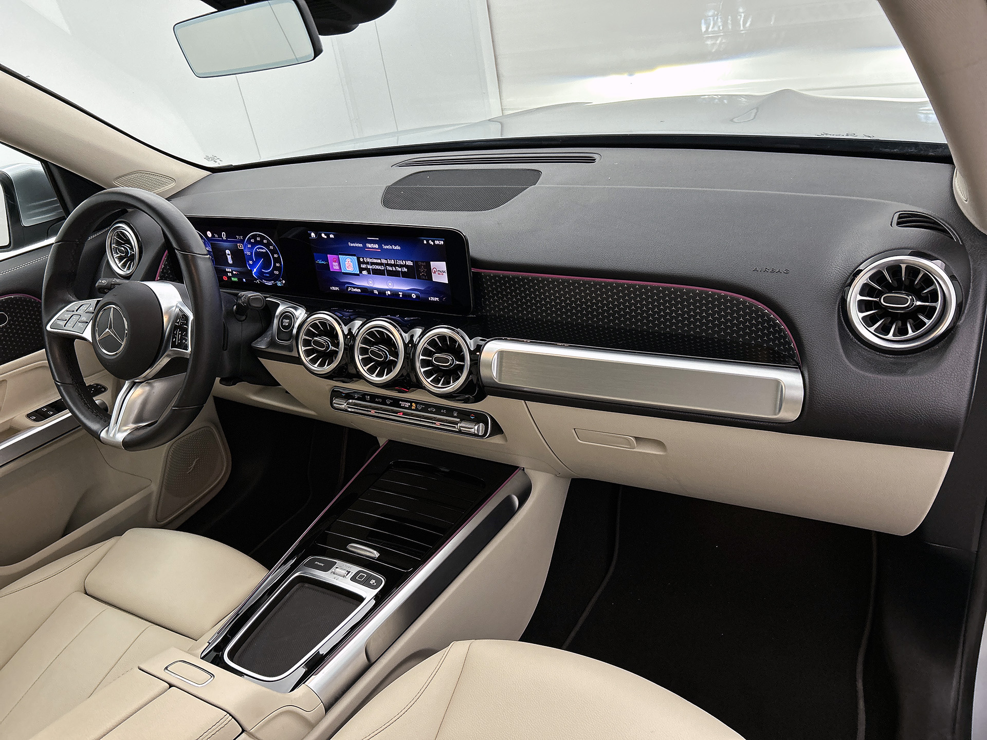 Foto van Mercedes-Benz Eqb