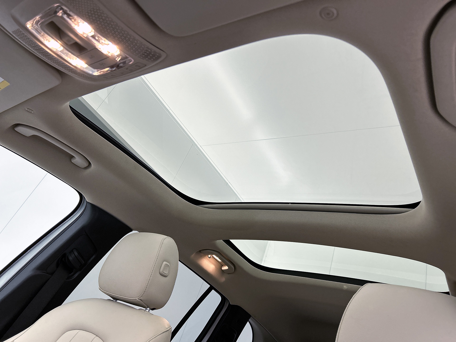 Foto van Mercedes-Benz Eqb