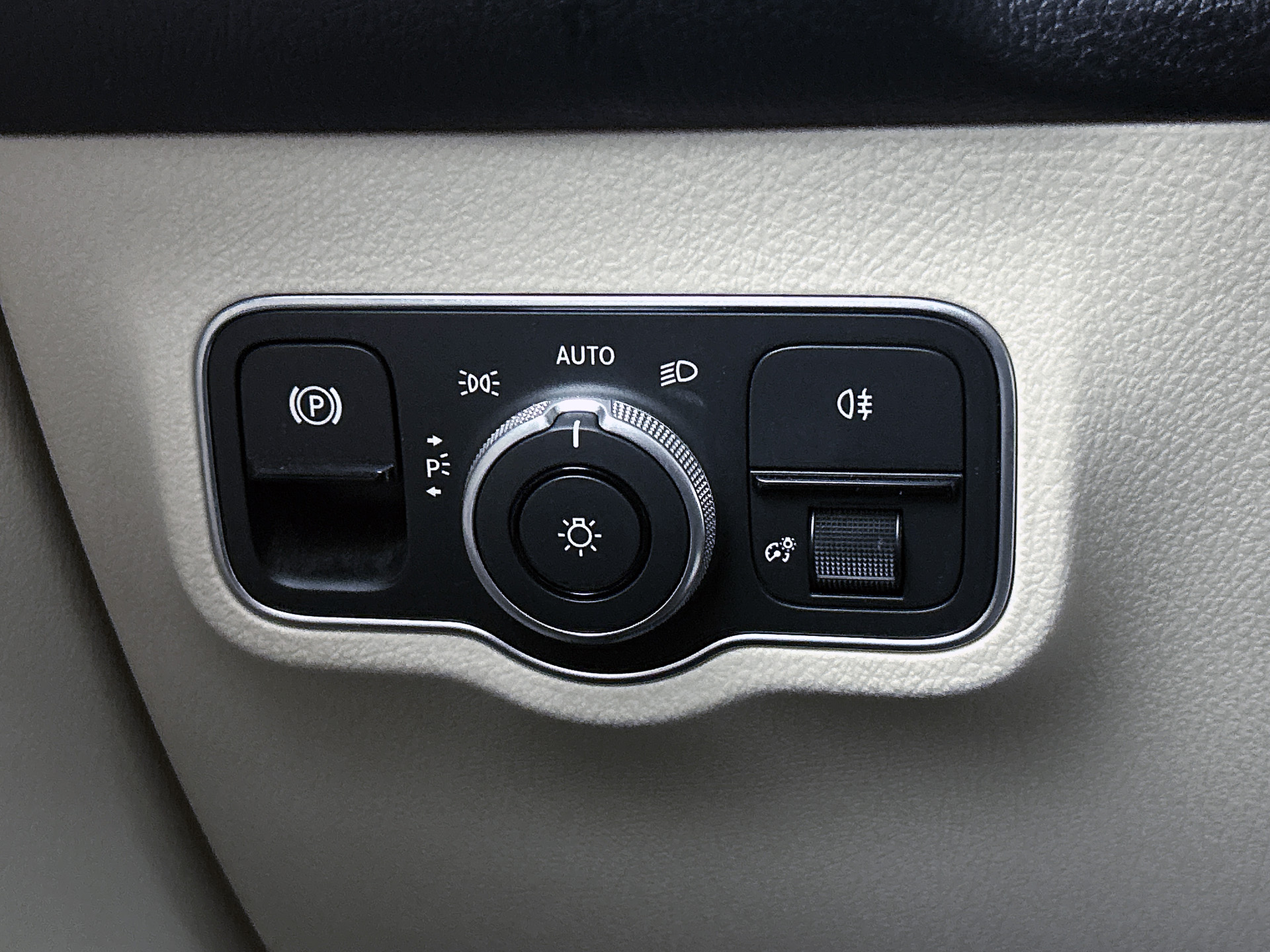 Foto van Mercedes-Benz Eqb