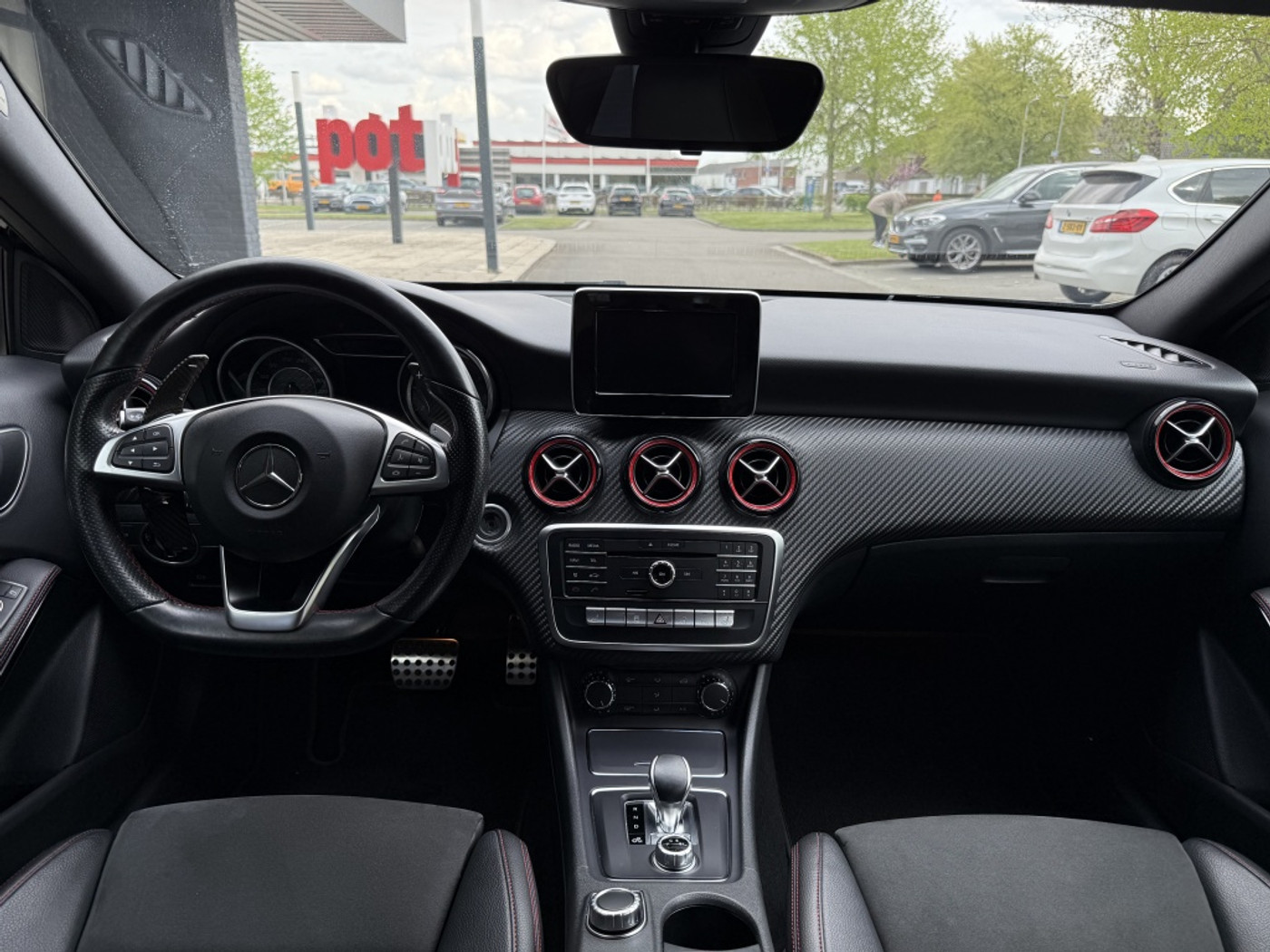 Foto van Mercedes-Benz AMG A 45