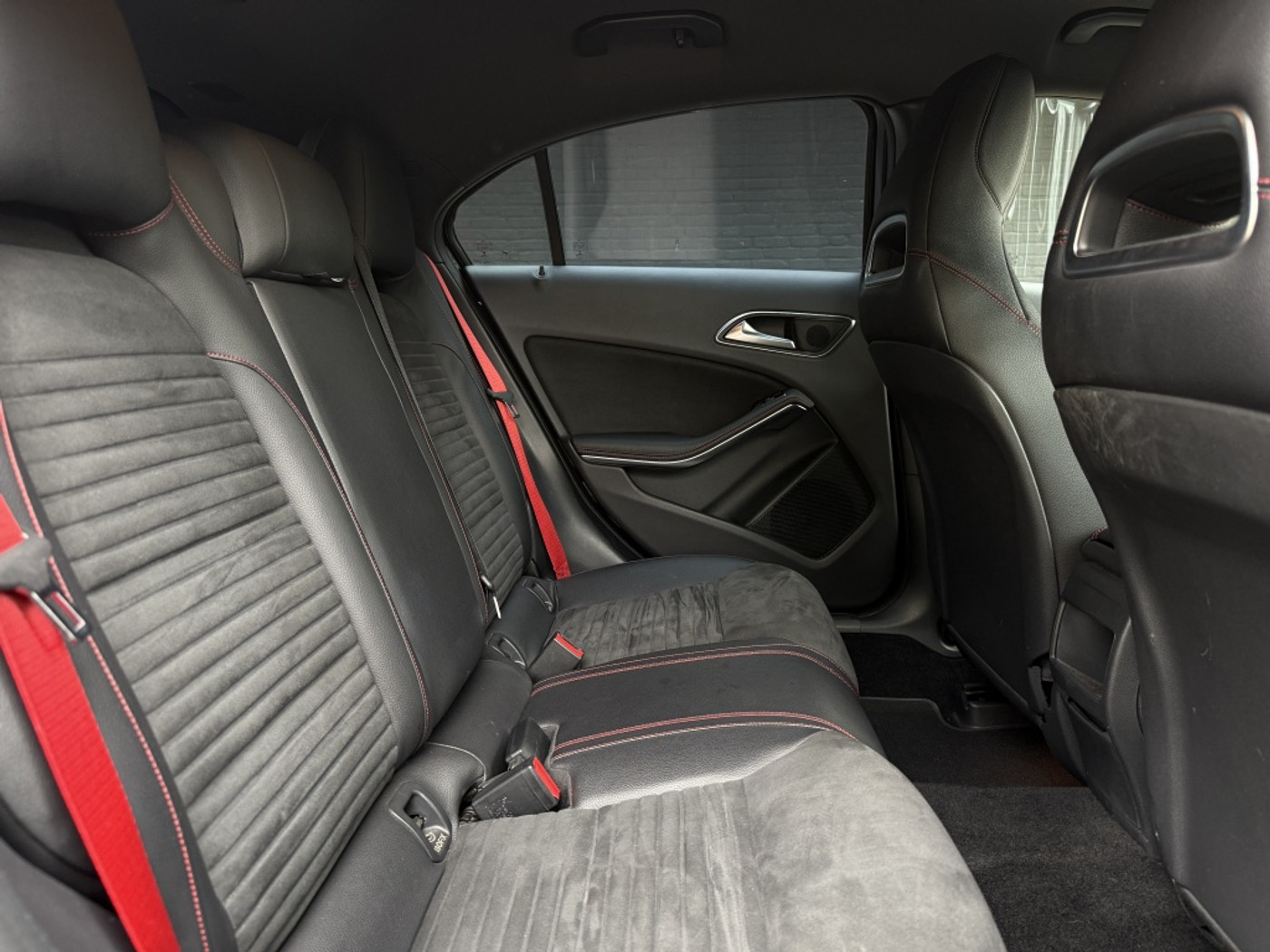 Foto van Mercedes-Benz AMG A 45