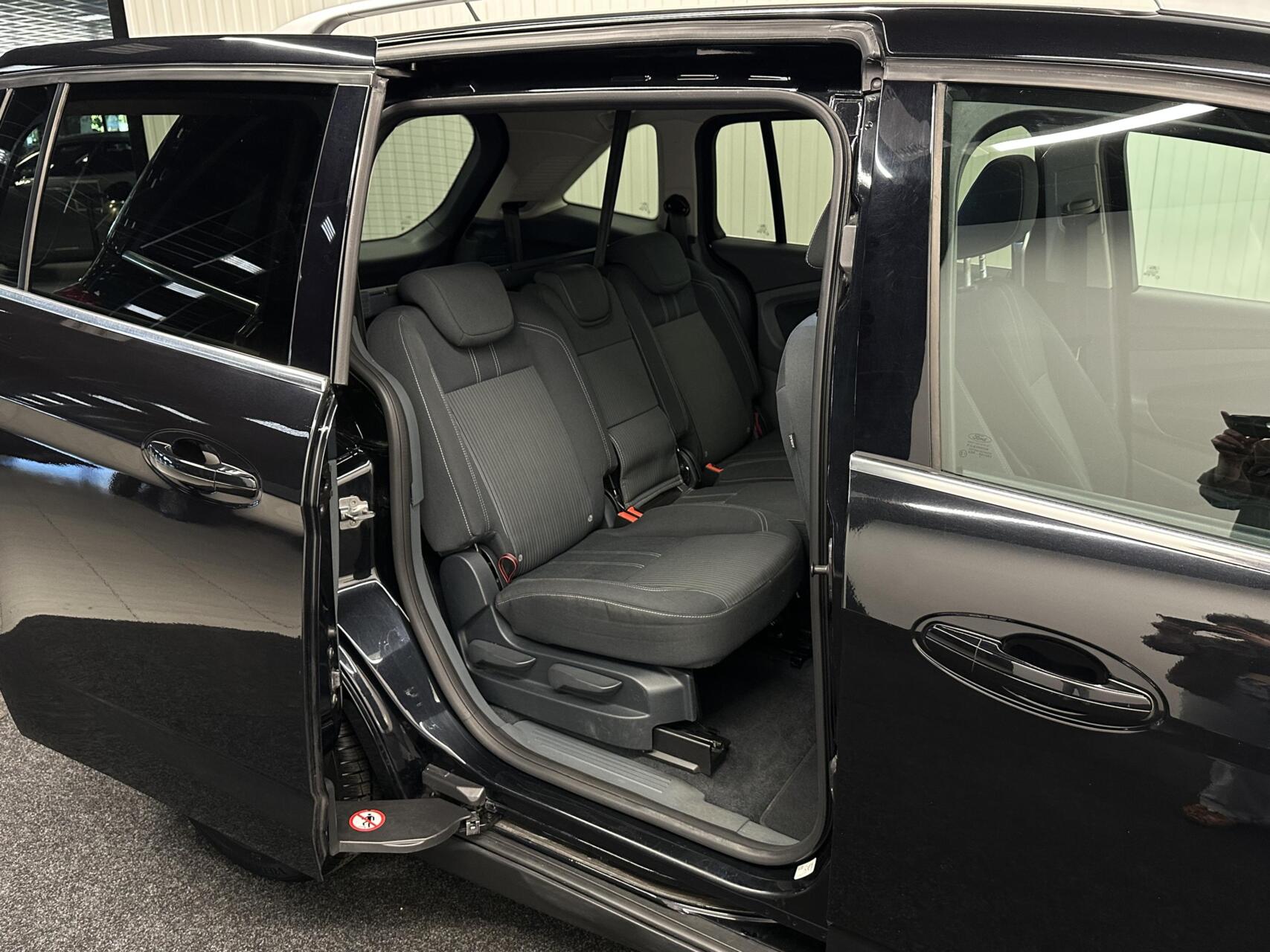 Foto van Ford Grand C-max