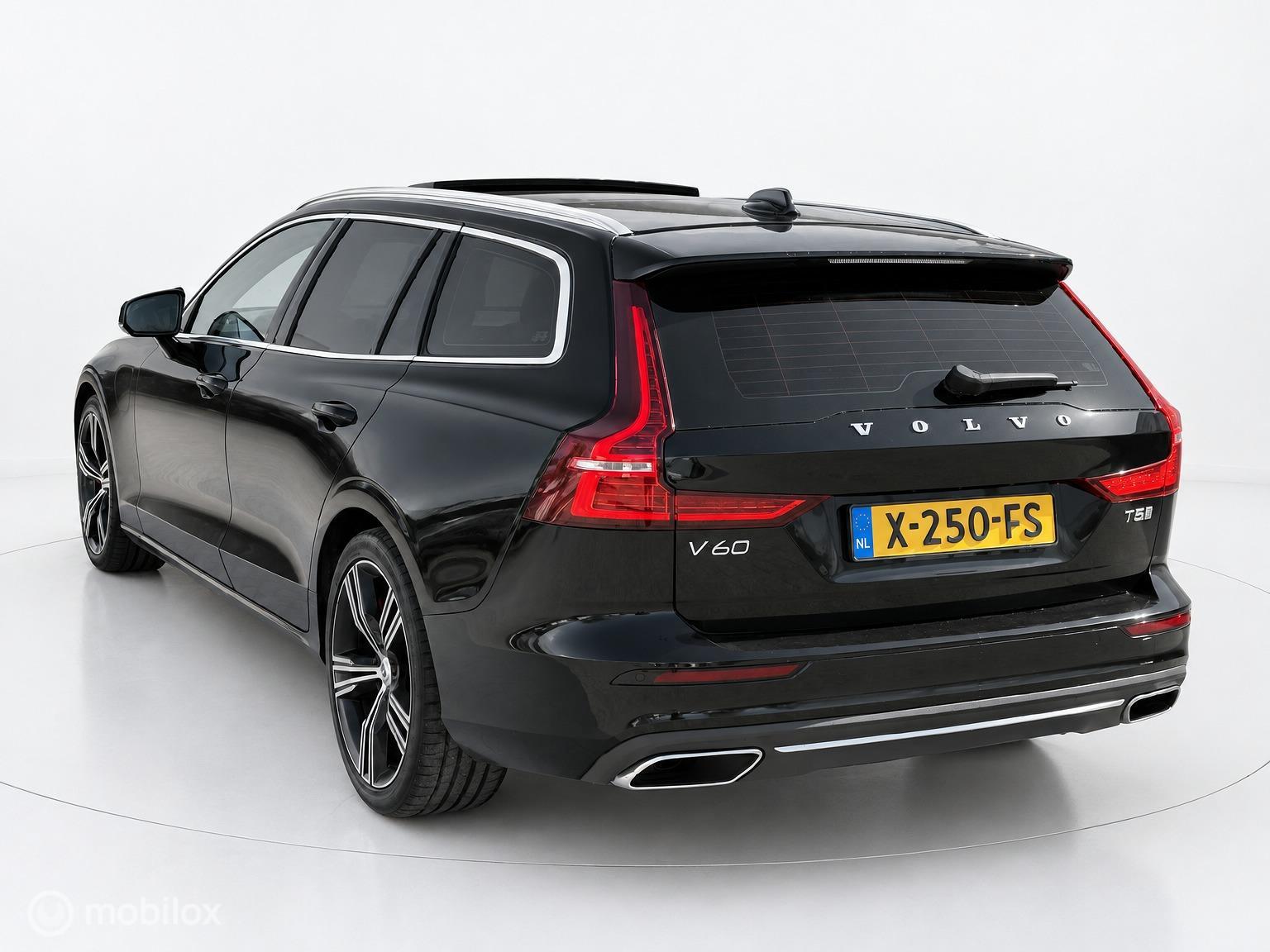 Foto van Volvo V60 T8 Twin Engine