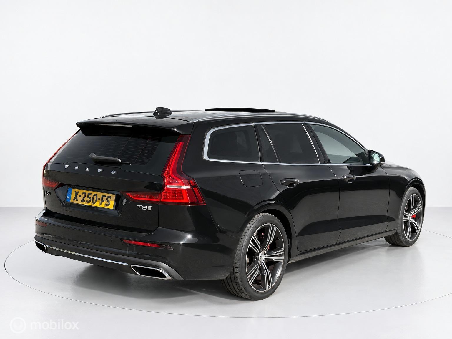 Foto van Volvo V60 T8 Twin Engine