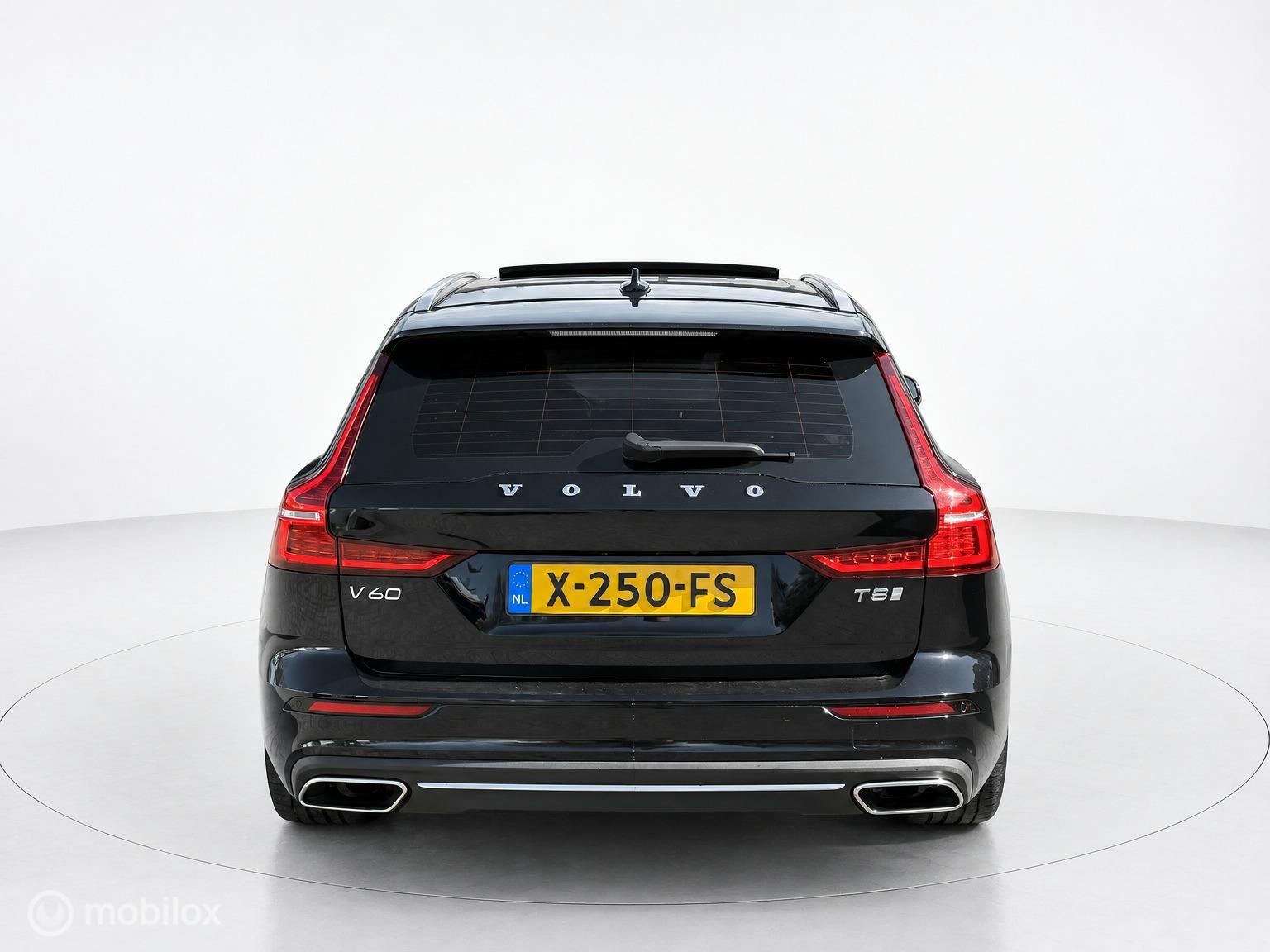 Foto van Volvo V60 T8 Twin Engine