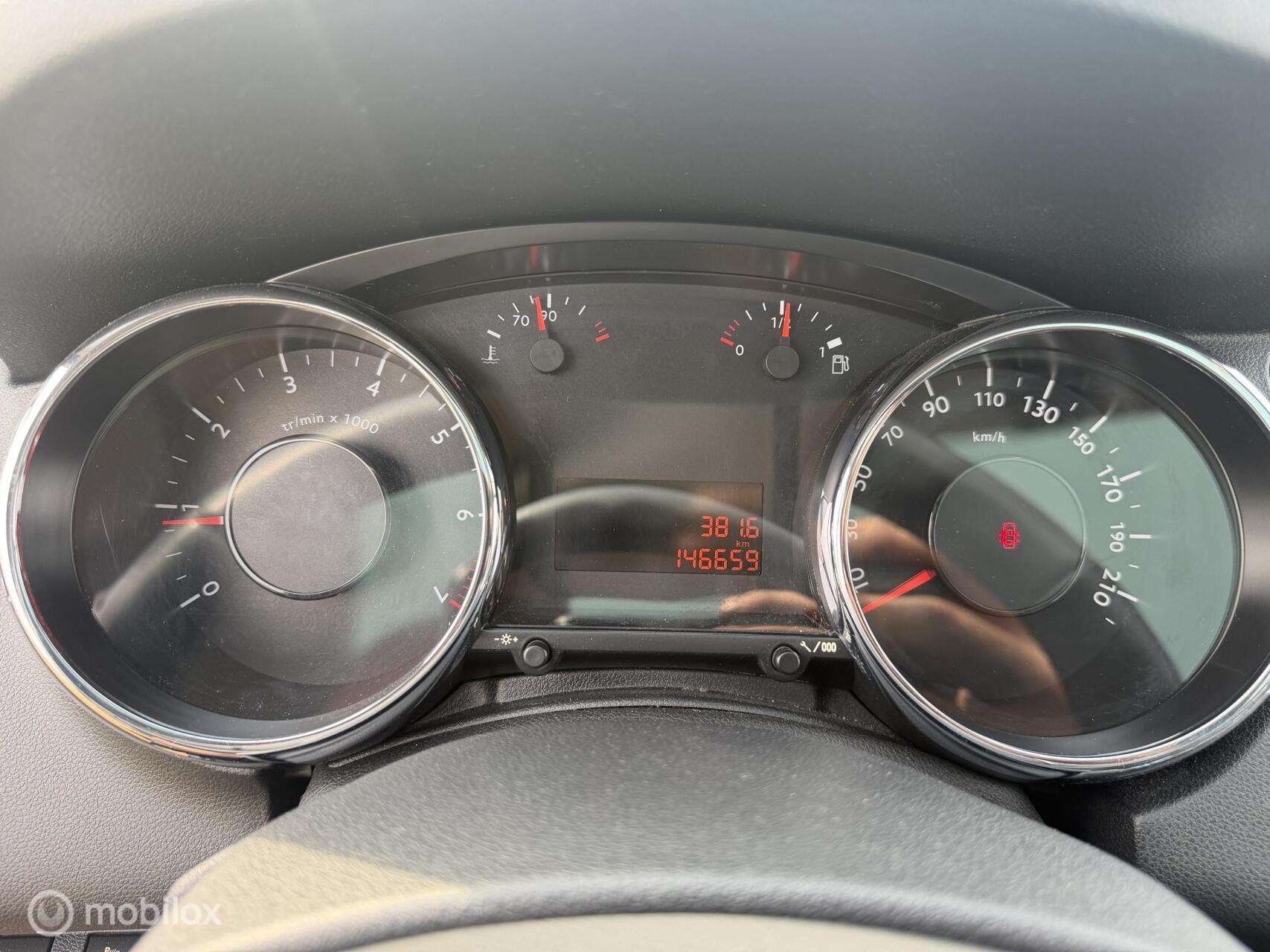 Foto van Peugeot 5008