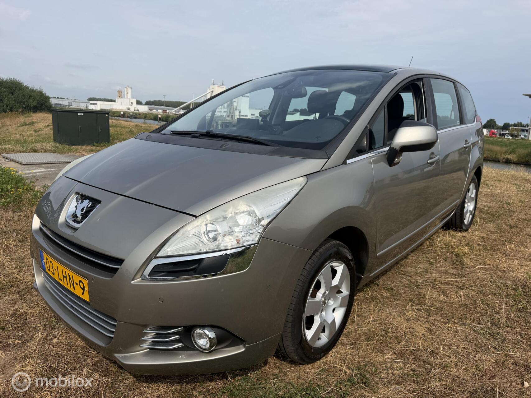 Foto van Peugeot 5008
