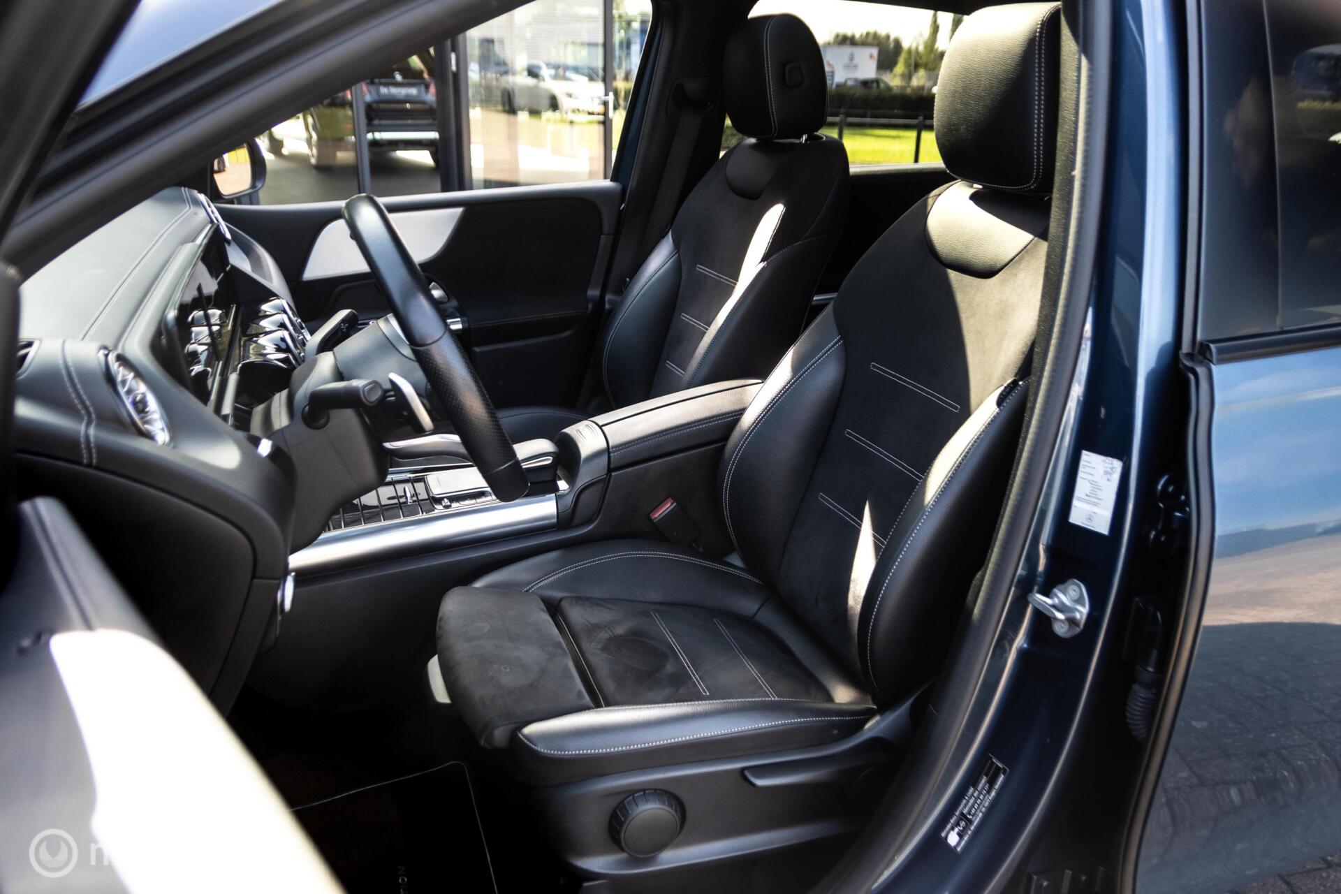 Foto van Mercedes-Benz B 250 E