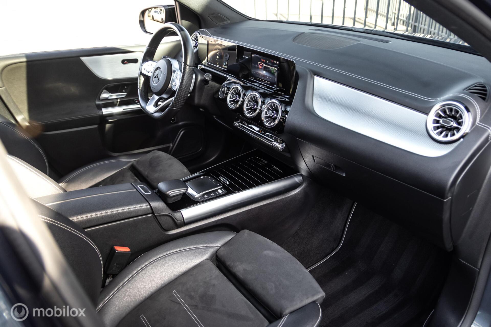 Foto van Mercedes-Benz B 250 E