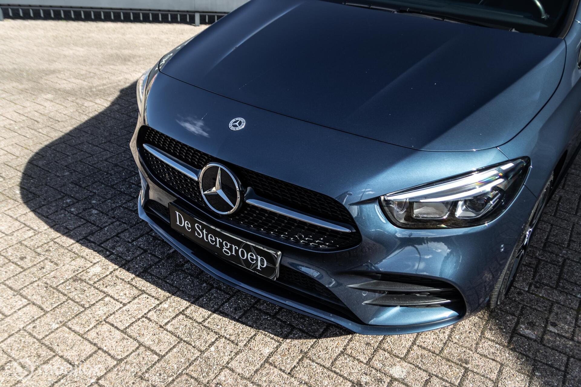 Foto van Mercedes-Benz B 250 E