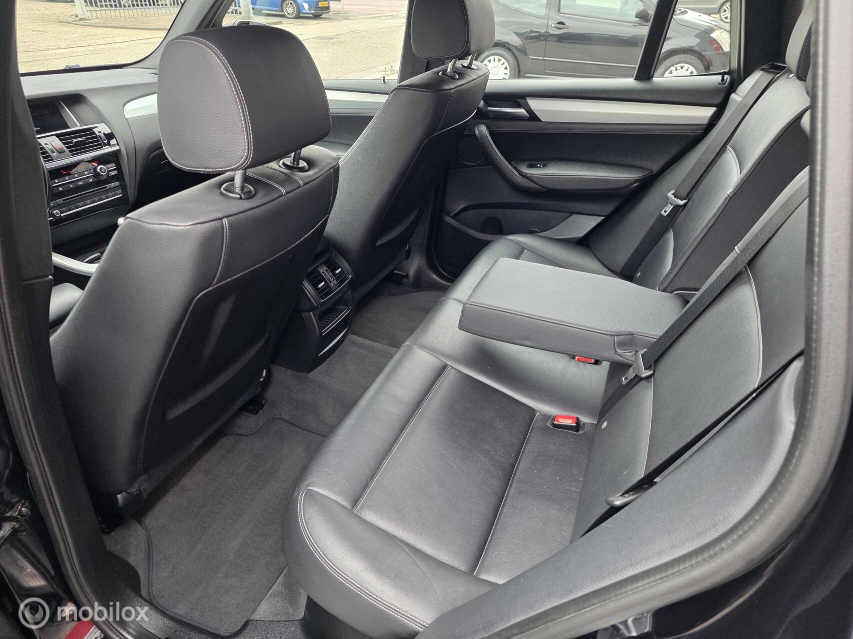 Foto van BMW X3 Xdrive20i