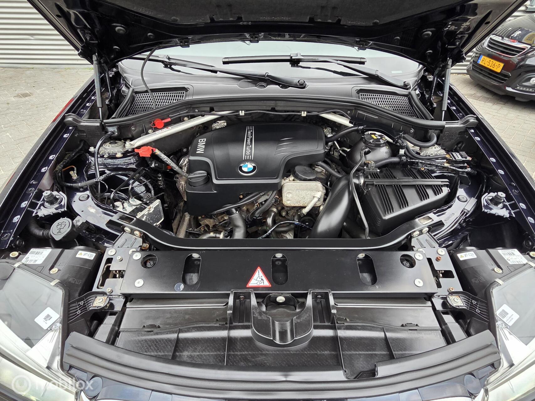 Foto van BMW X3 Xdrive20i