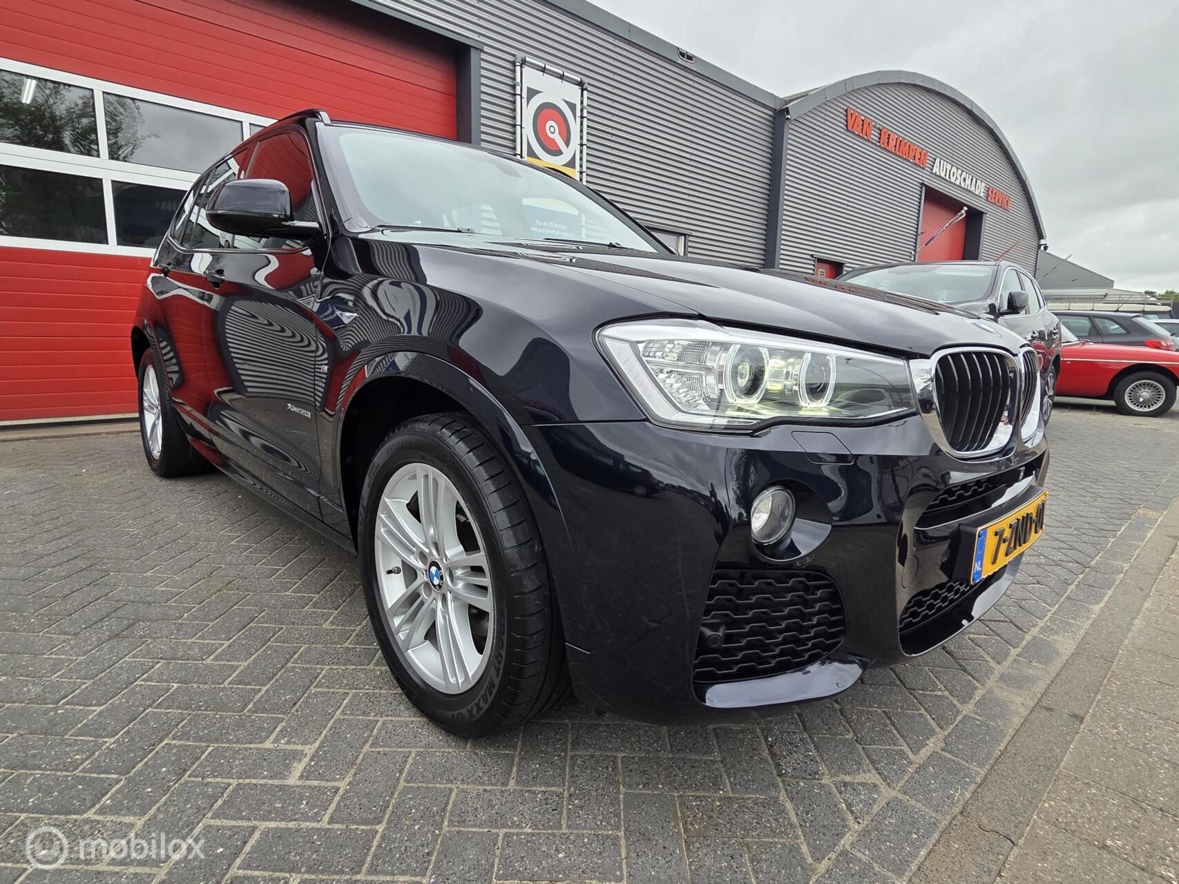 Foto van BMW X3 Xdrive20i