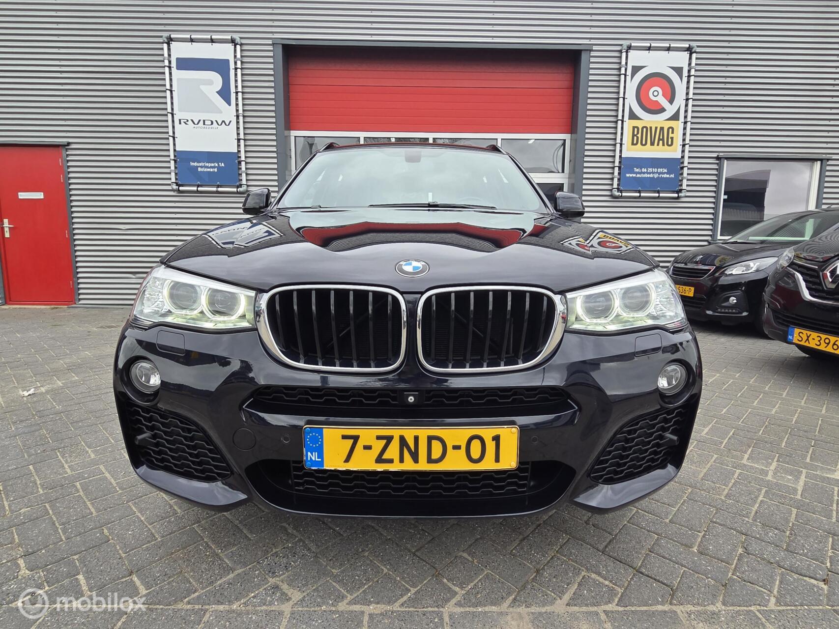 Foto van BMW X3 Xdrive20i