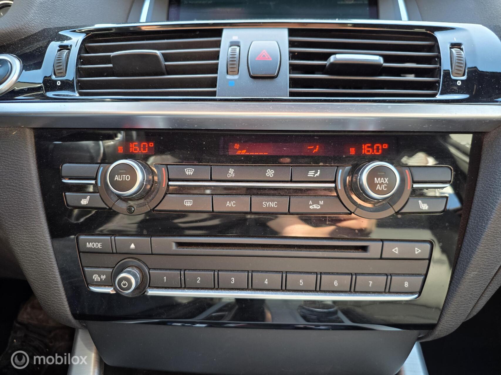 Foto van BMW X3 Xdrive20i