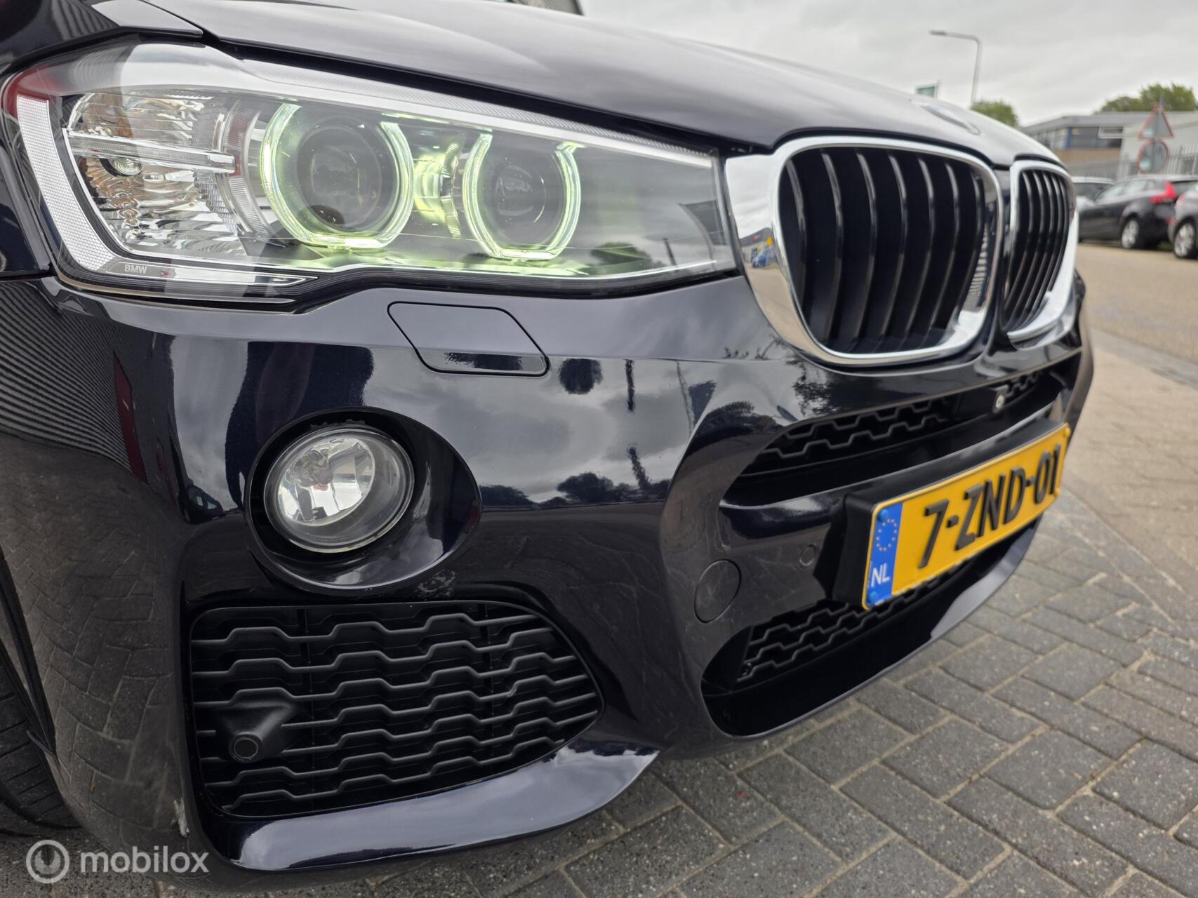Foto van BMW X3 Xdrive20i