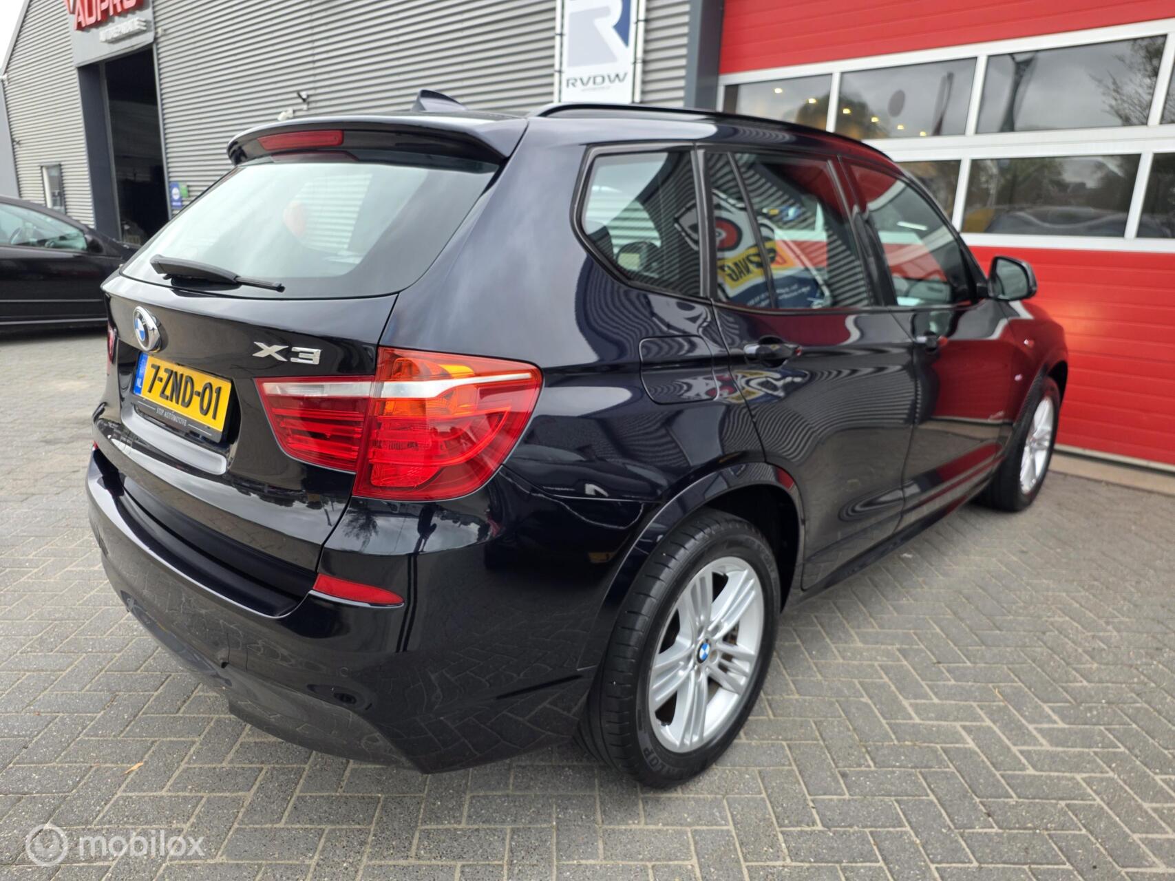 Foto van BMW X3 Xdrive20i