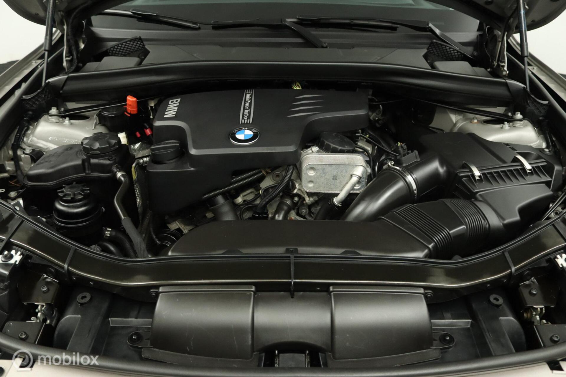 Foto van BMW X1 xDrive 28i